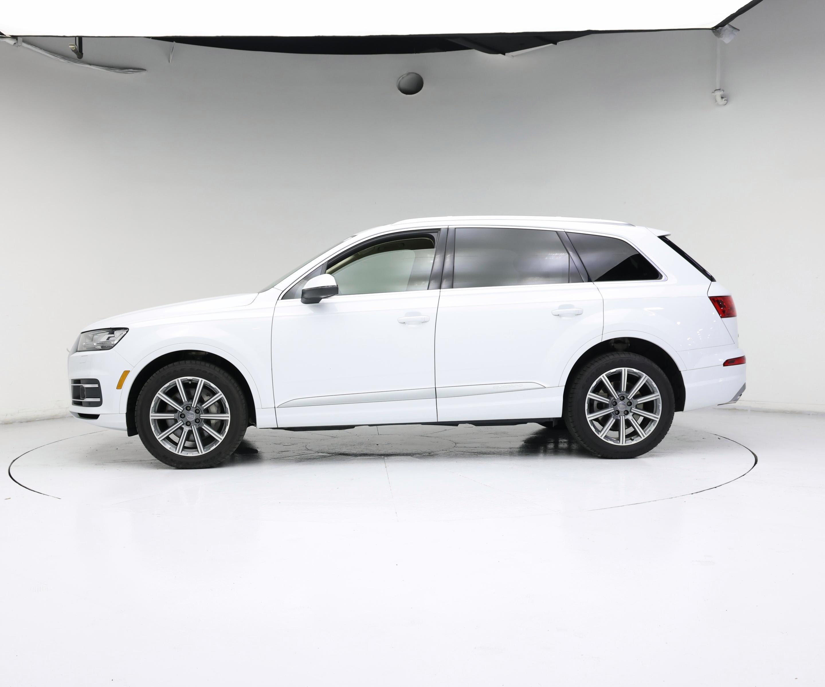 Thumbnail: 2018 Audi Q7 - 3