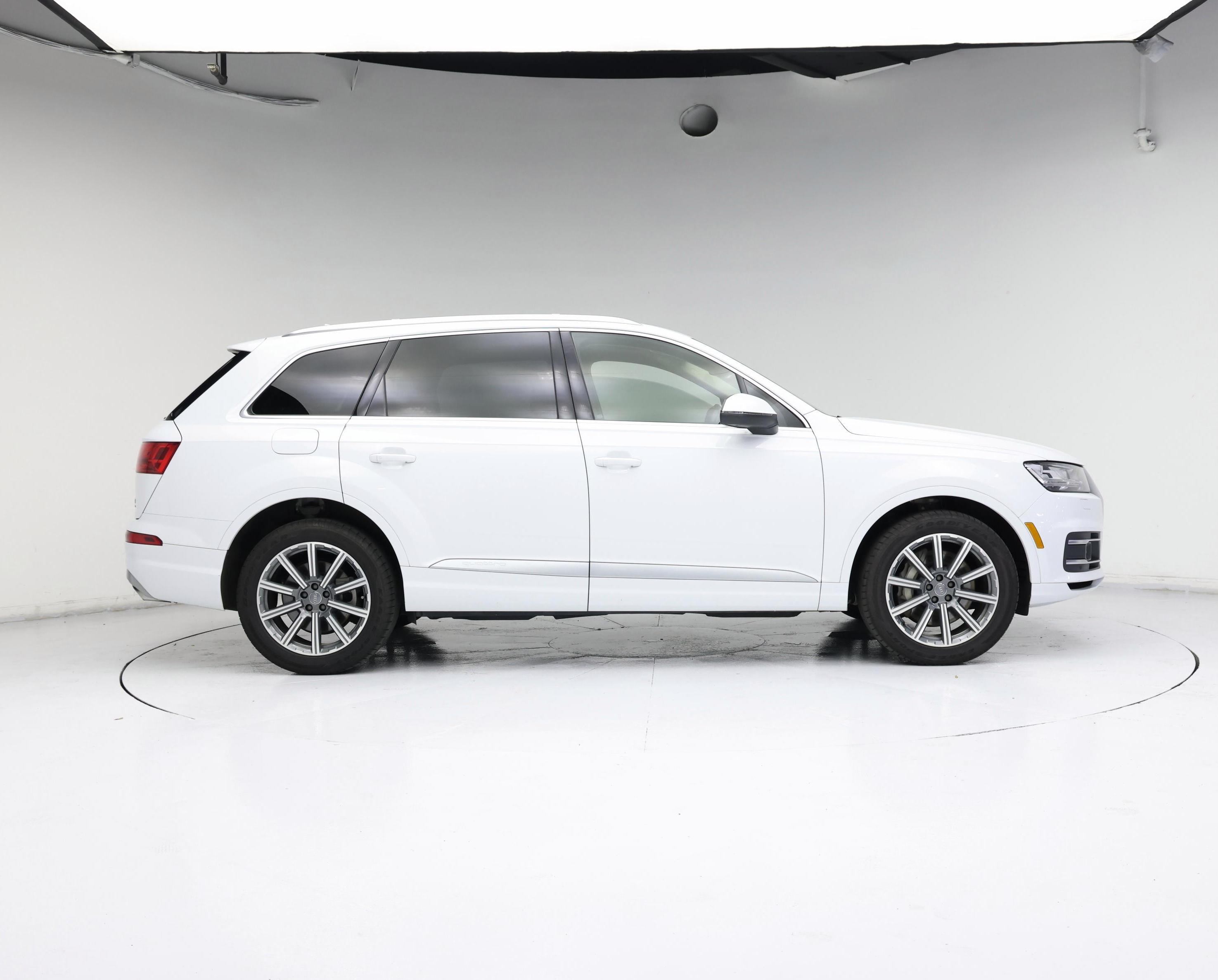 Thumbnail: 2018 Audi Q7 - 7