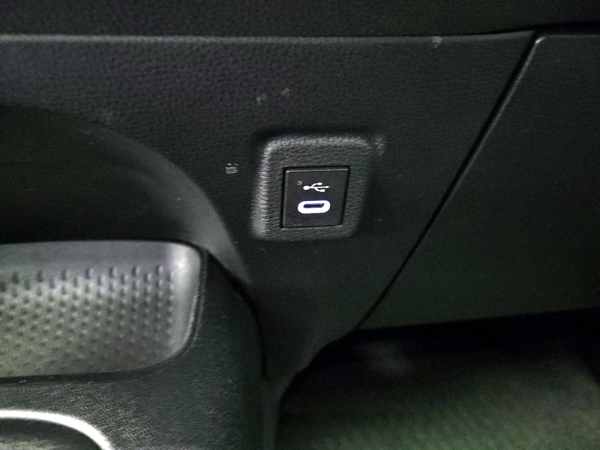 Thumbnail: 2023 Toyota Corolla - 18