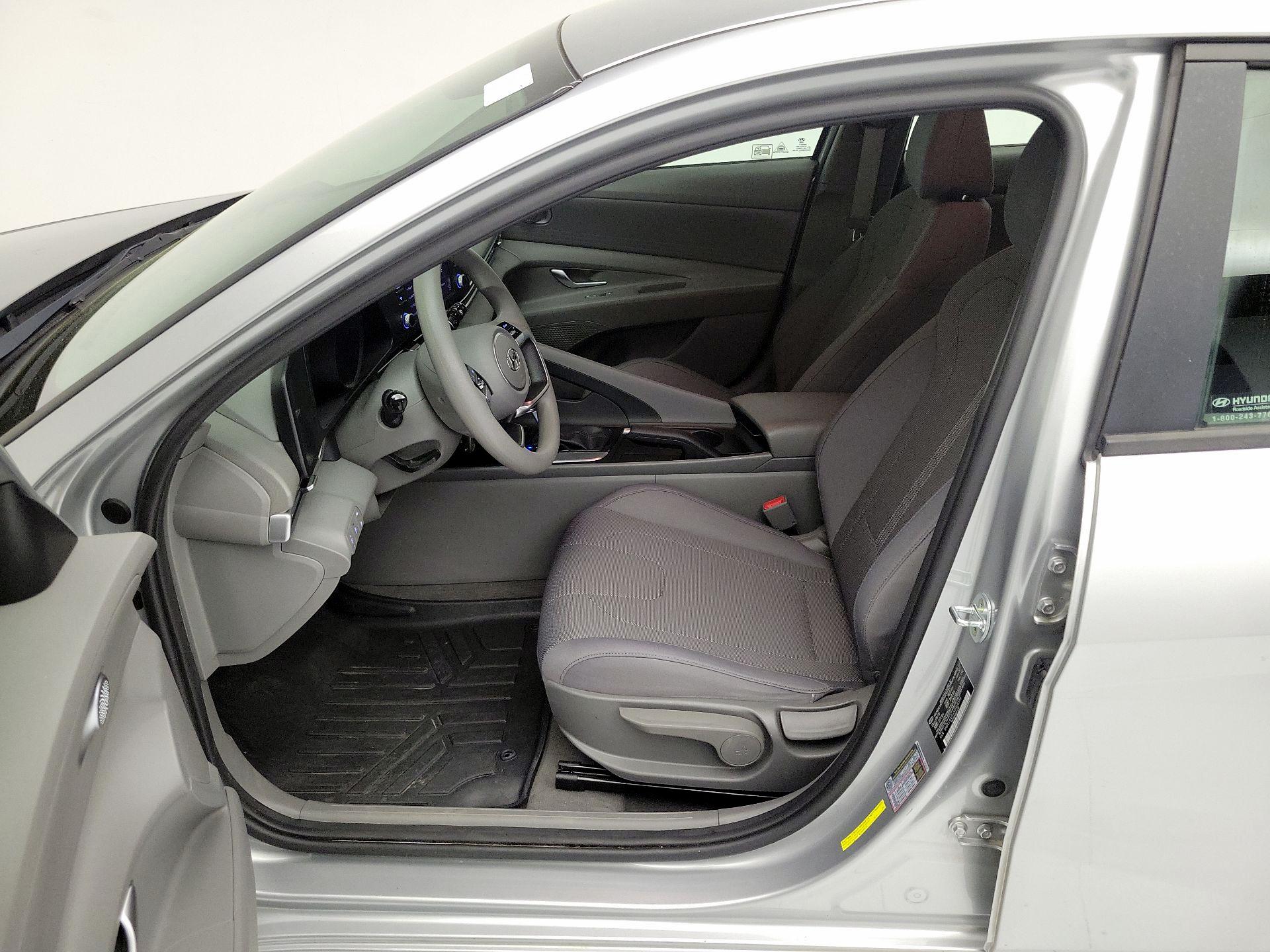 Thumbnail: 2021 Hyundai Elantra - 11