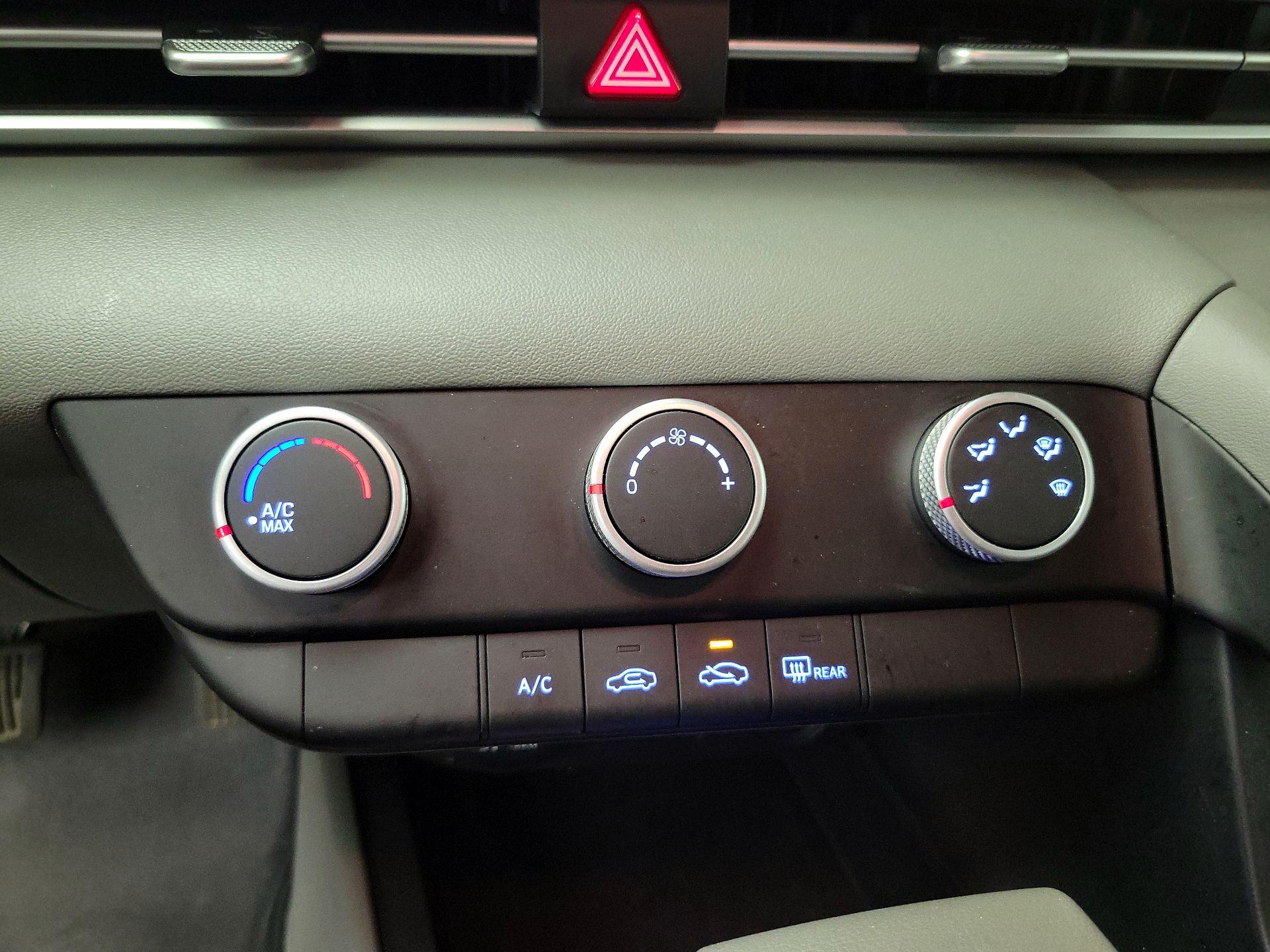 Thumbnail: 2021 Hyundai Elantra - 16