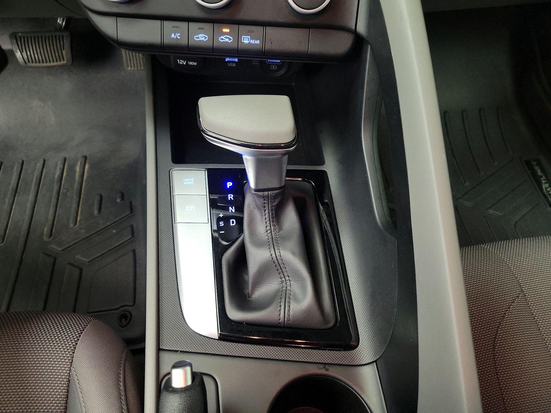 Thumbnail: 2021 Hyundai Elantra - 17