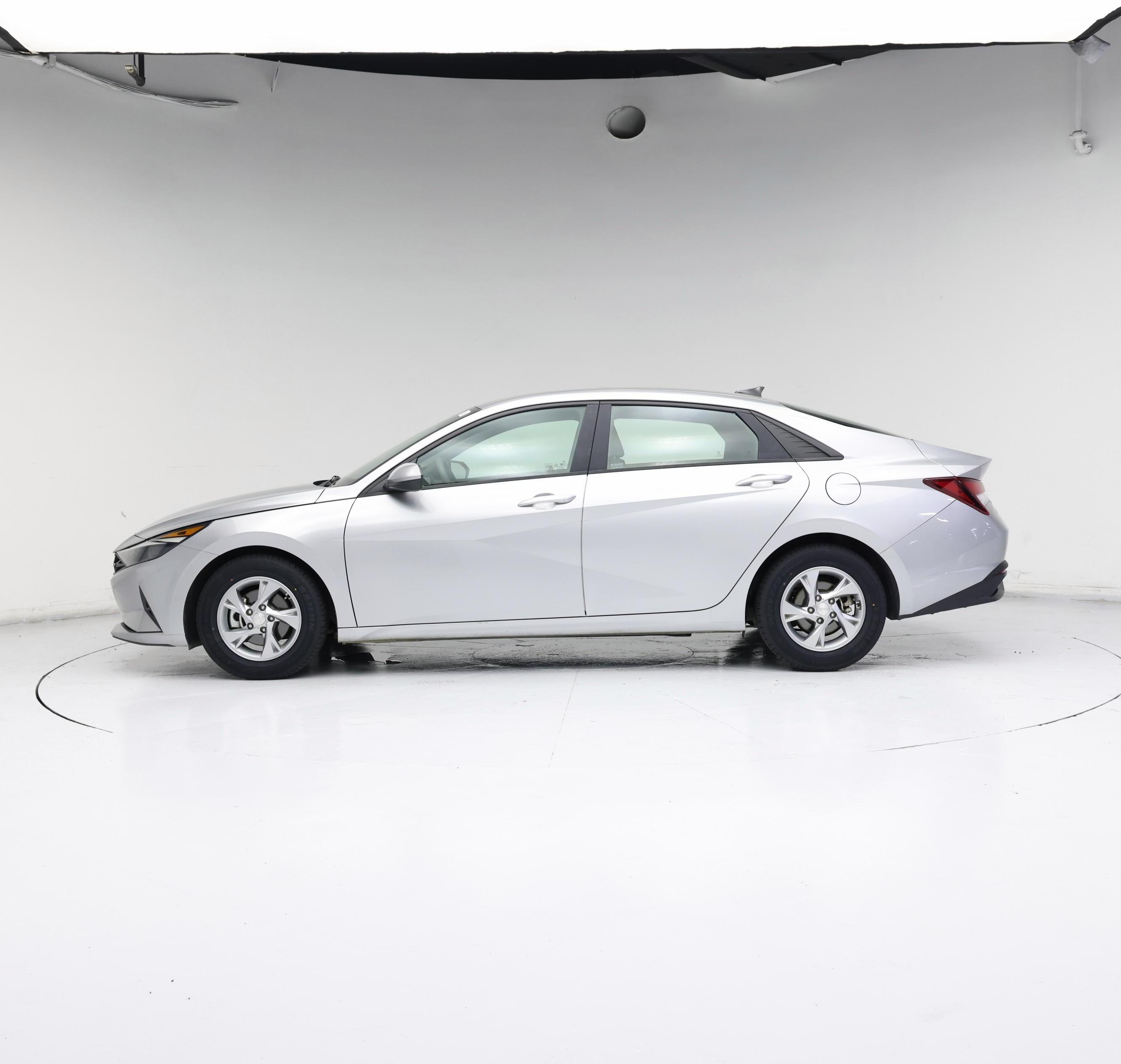 Thumbnail: 2021 Hyundai Elantra - 3