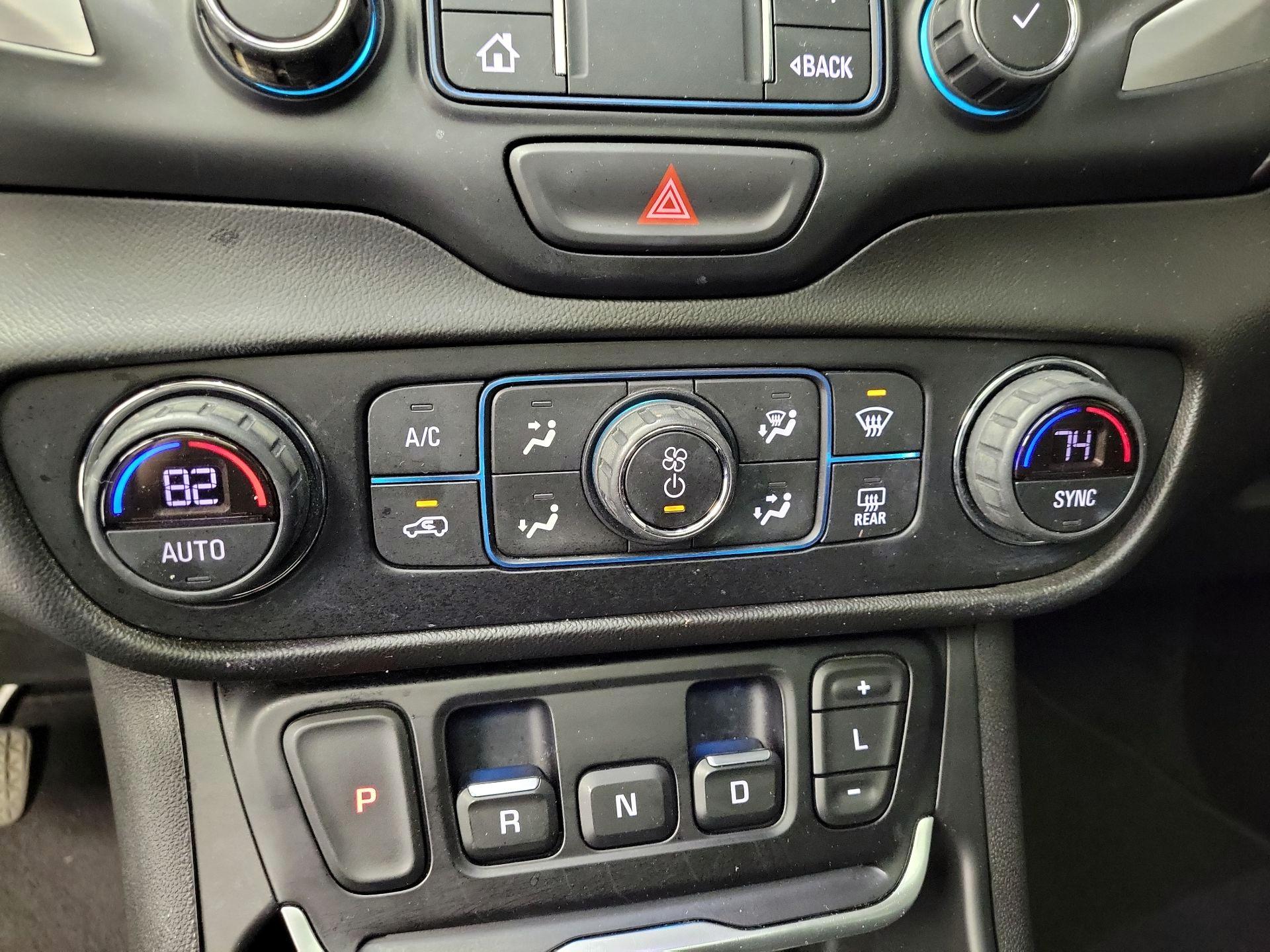 Thumbnail: 2020 GMC Terrain - 17