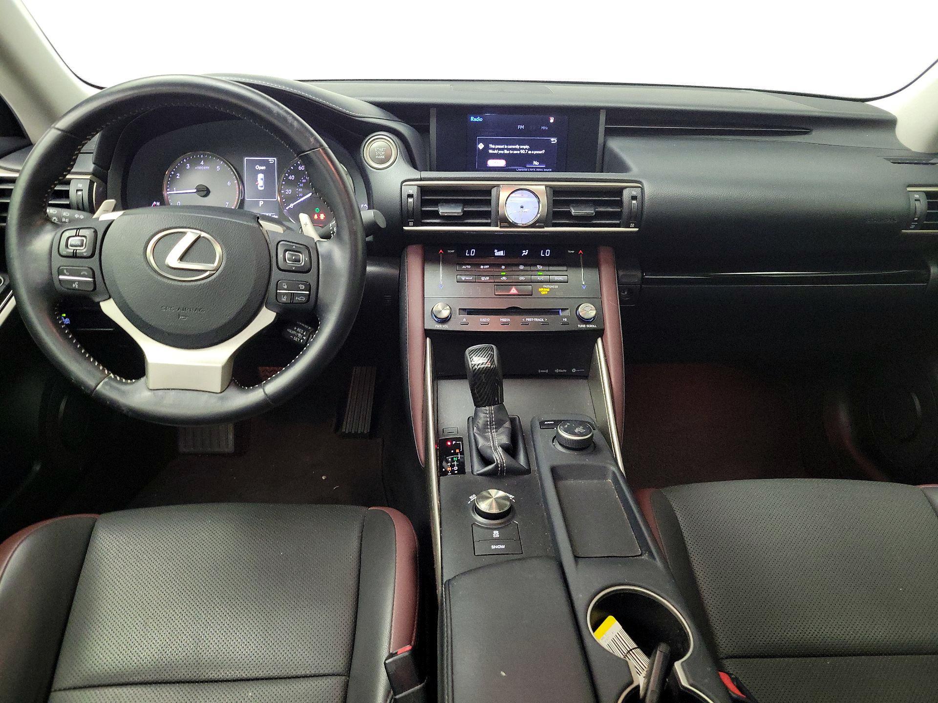 Thumbnail: 2018 Lexus IS - 9