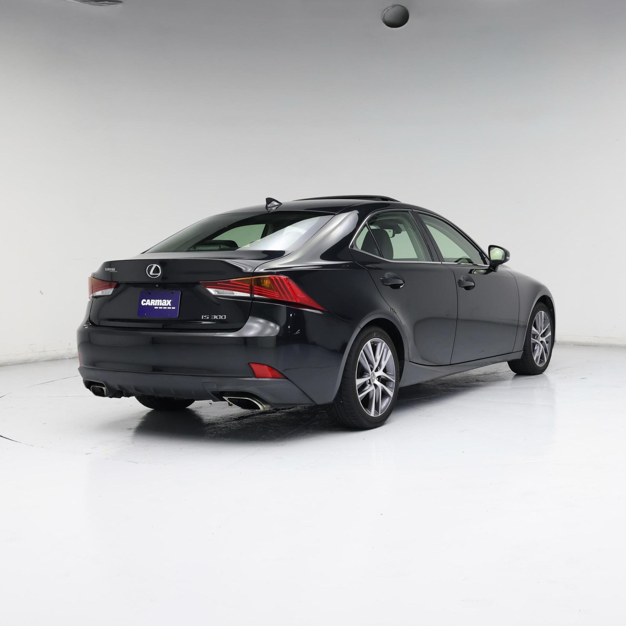 Thumbnail: 2018 Lexus IS - 8