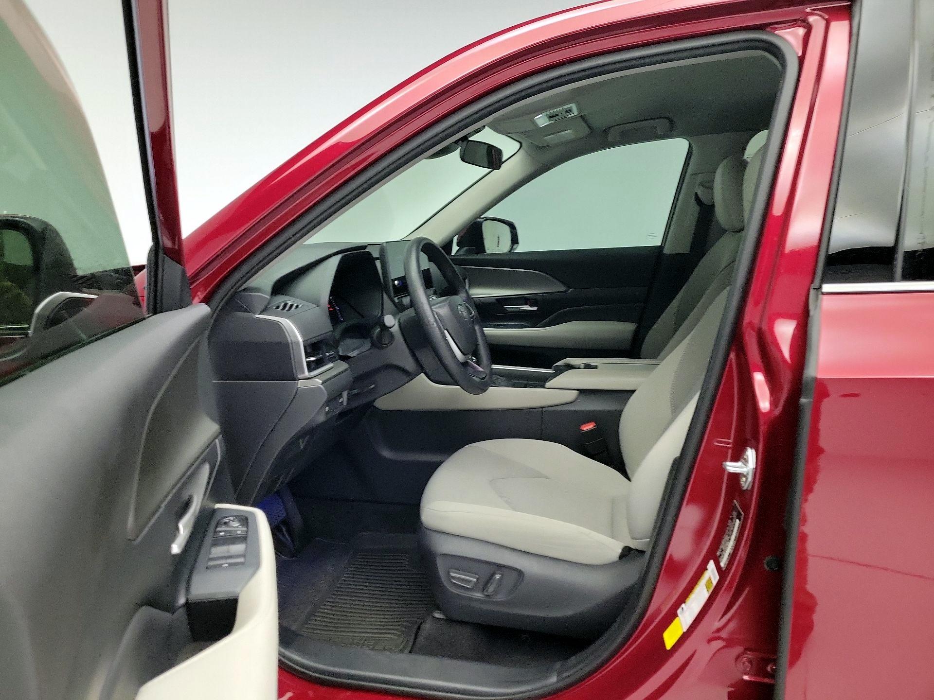 Thumbnail: 2025 Toyota Grand Highlander - 11