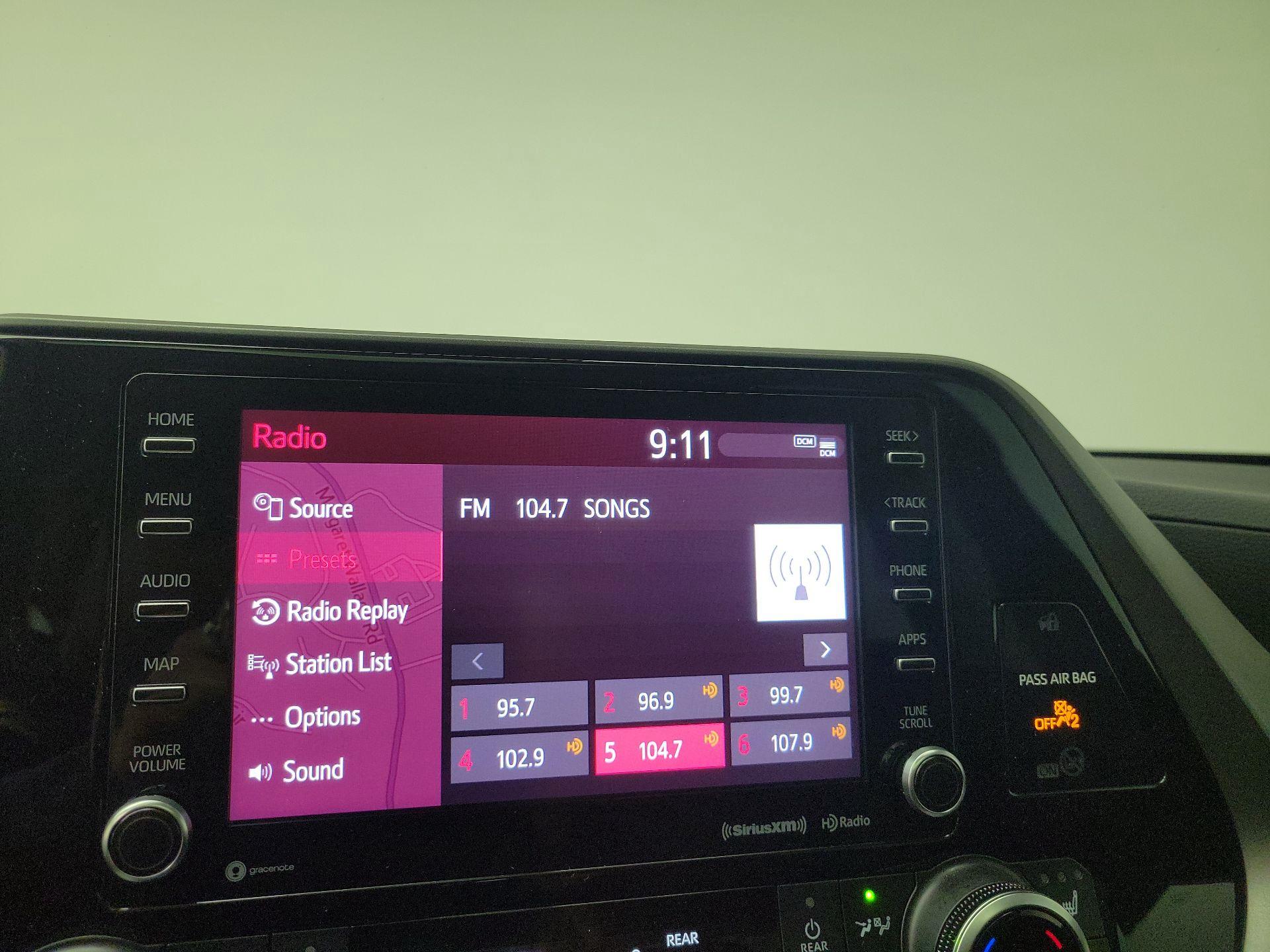 Thumbnail: 2021 Toyota Highlander - 16