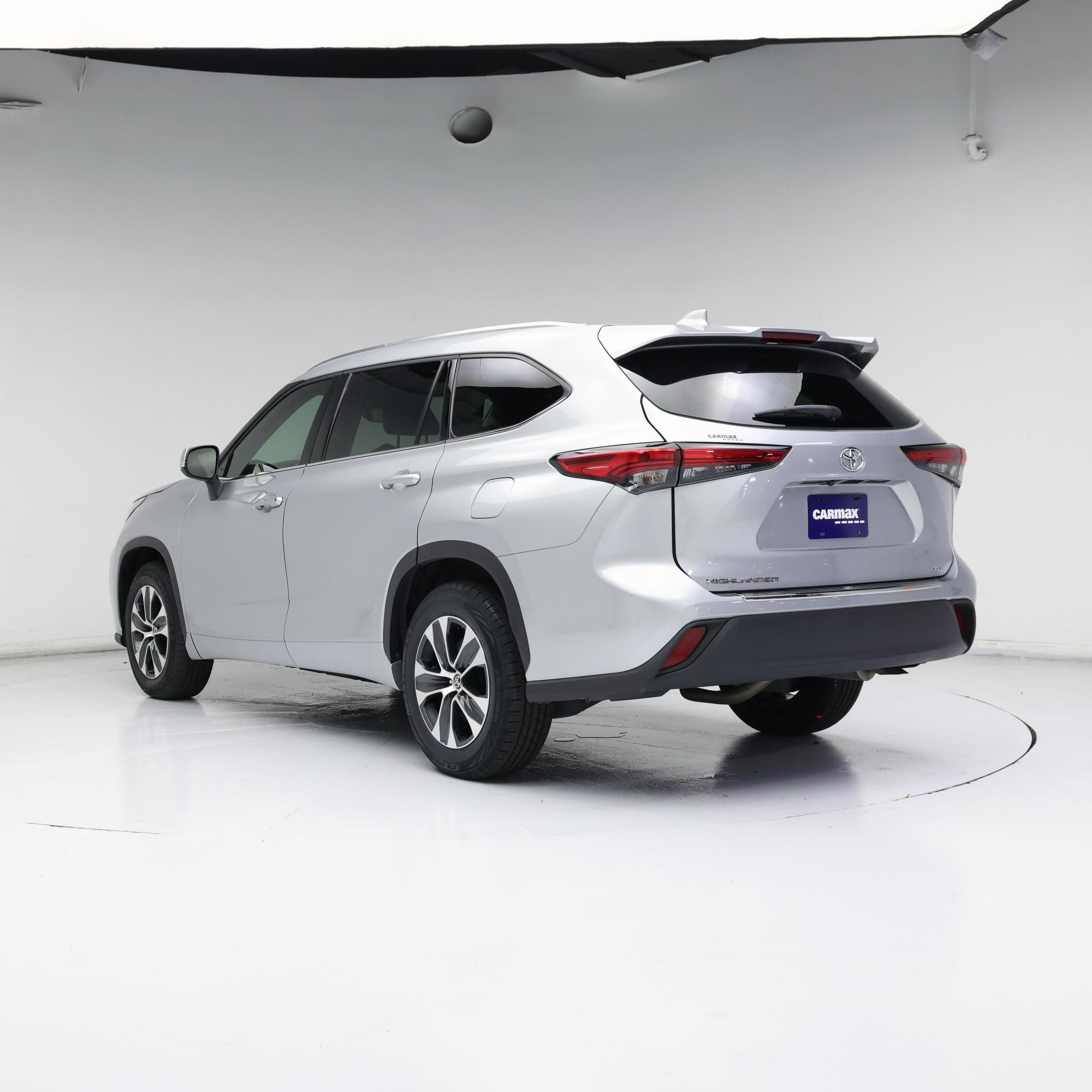 Thumbnail: 2021 Toyota Highlander - 2