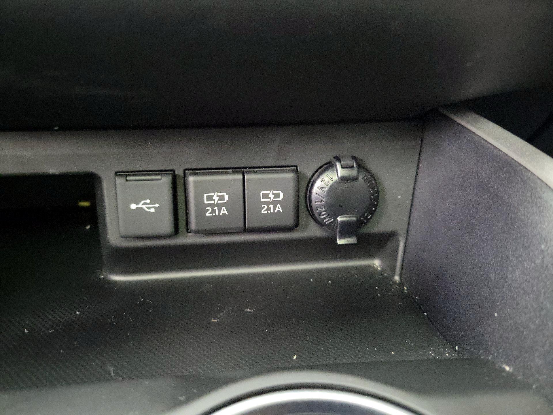 Thumbnail: 2021 Toyota Highlander - 19