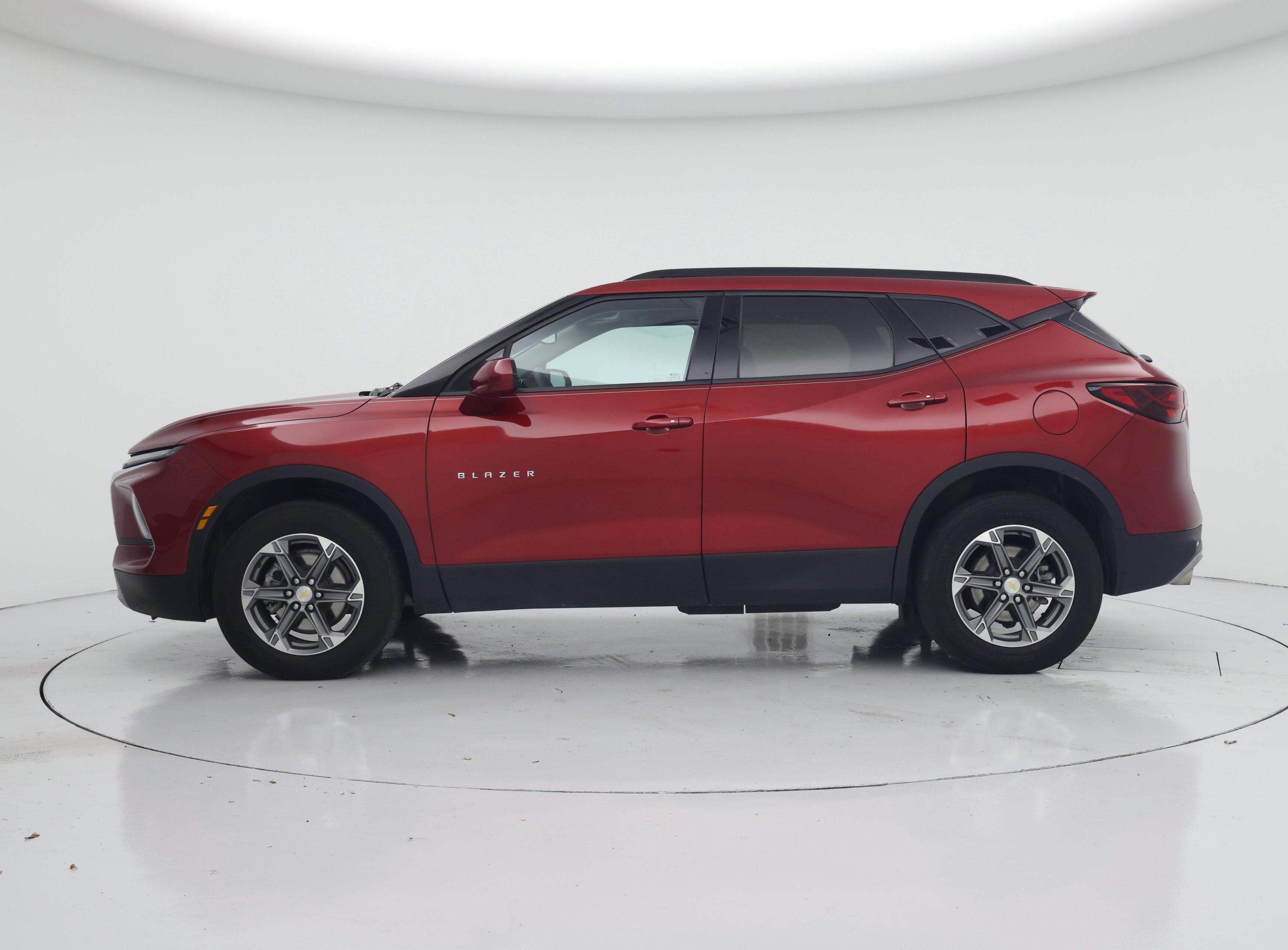 Thumbnail: 2023 Chevrolet Blazer - 3
