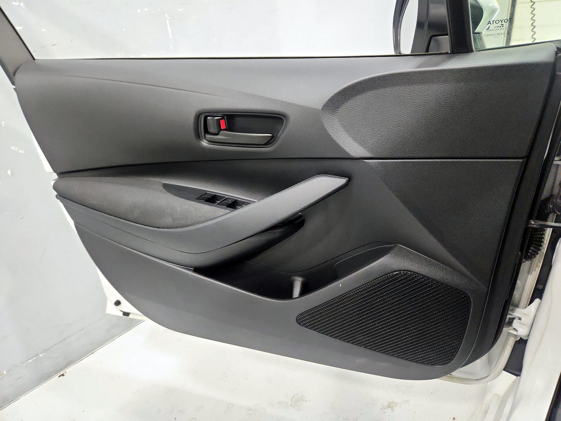 Thumbnail: 2023 Toyota Corolla - 12