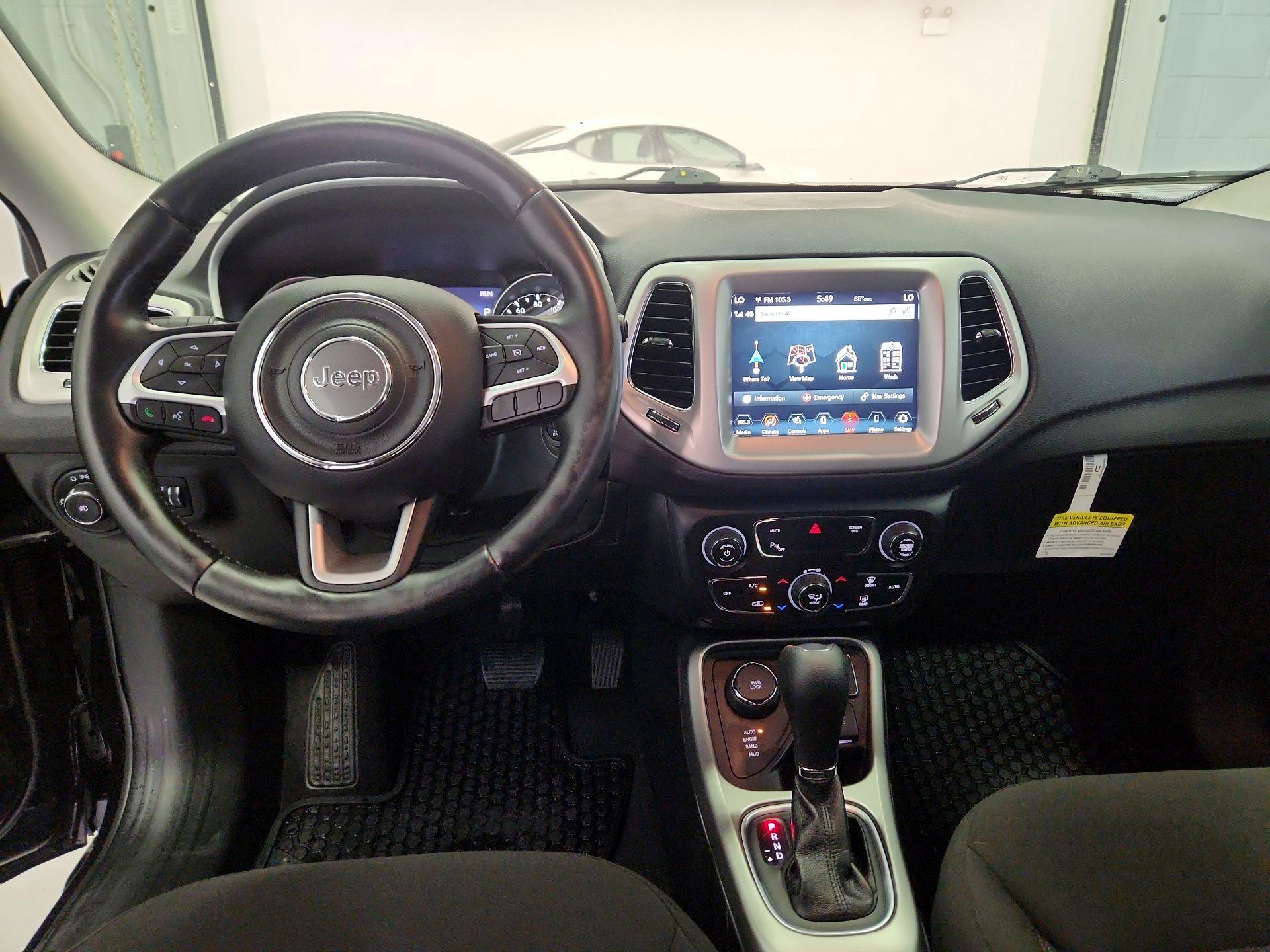 Thumbnail: 2020 Jeep Compass - 9