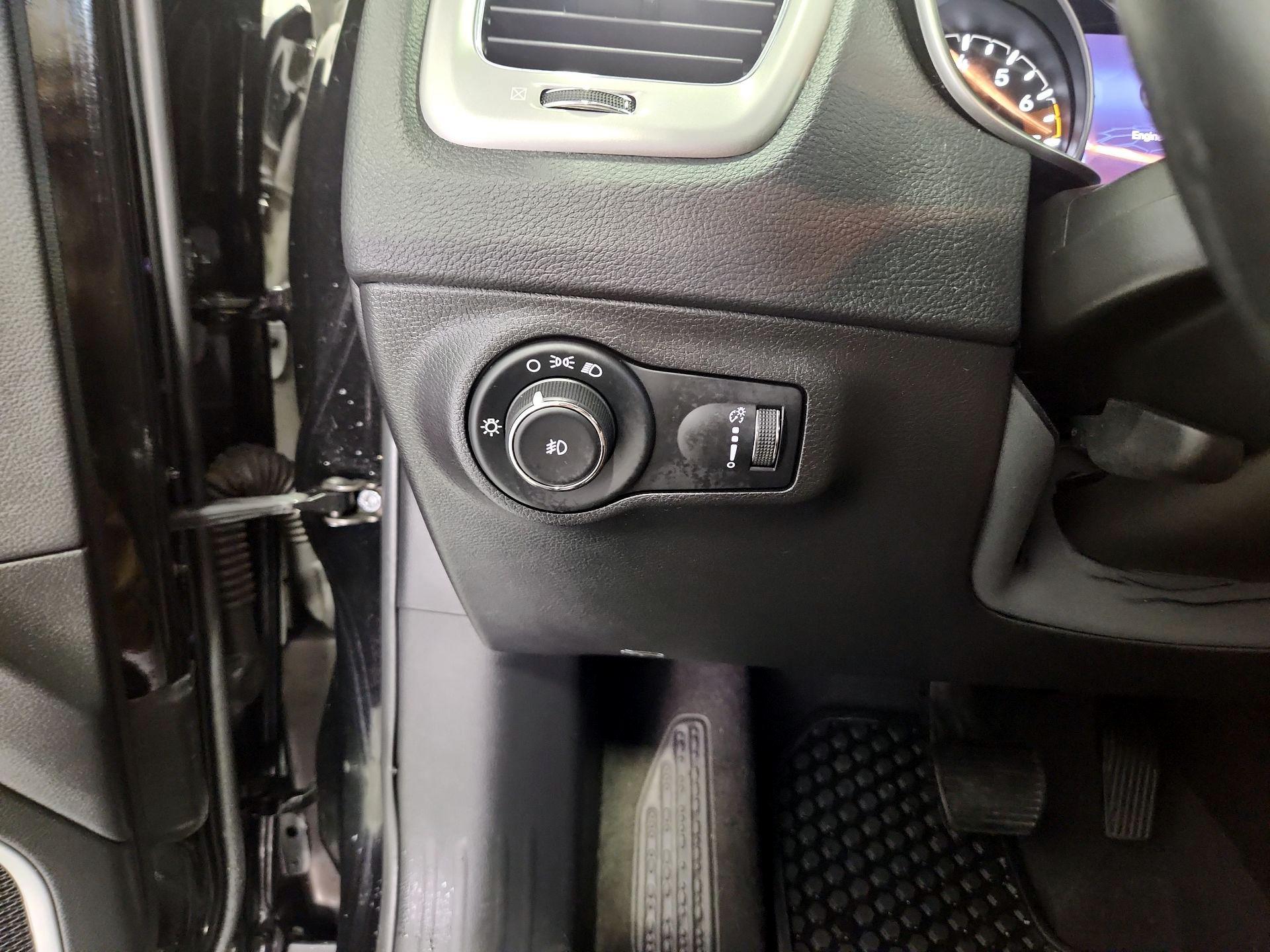 Thumbnail: 2020 Jeep Compass - 13