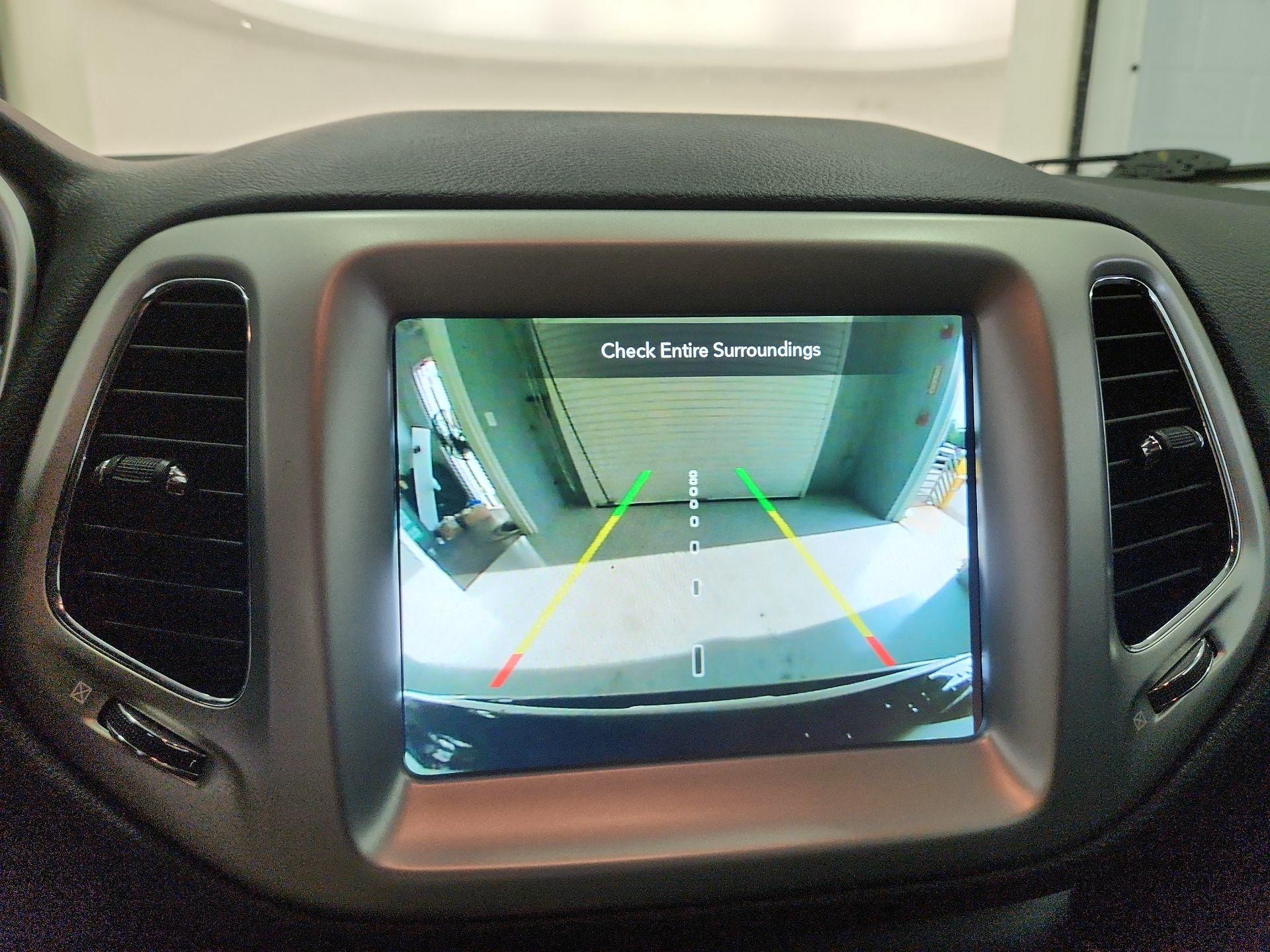 Thumbnail: 2020 Jeep Compass - 14