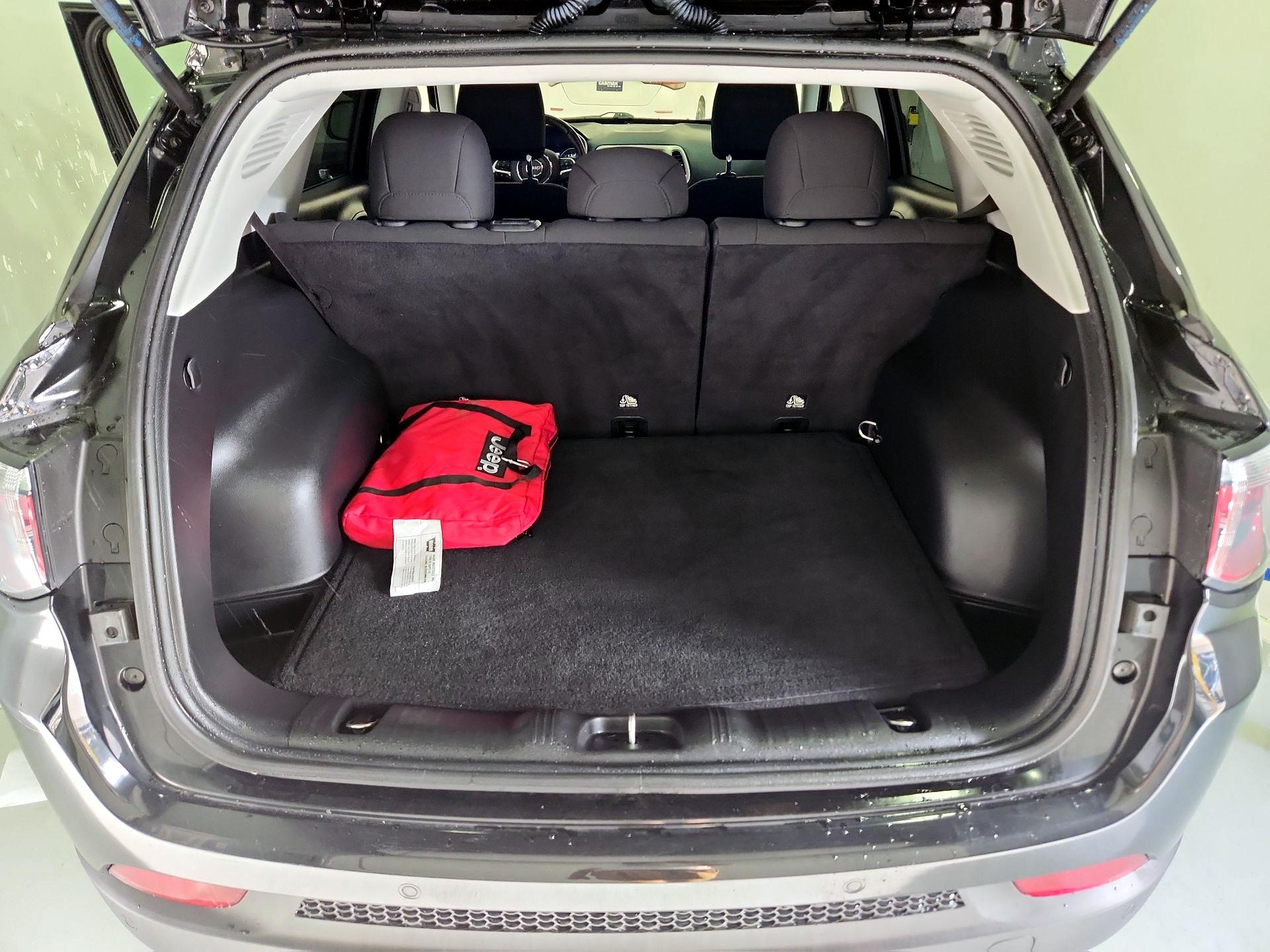 Thumbnail: 2020 Jeep Compass - 20