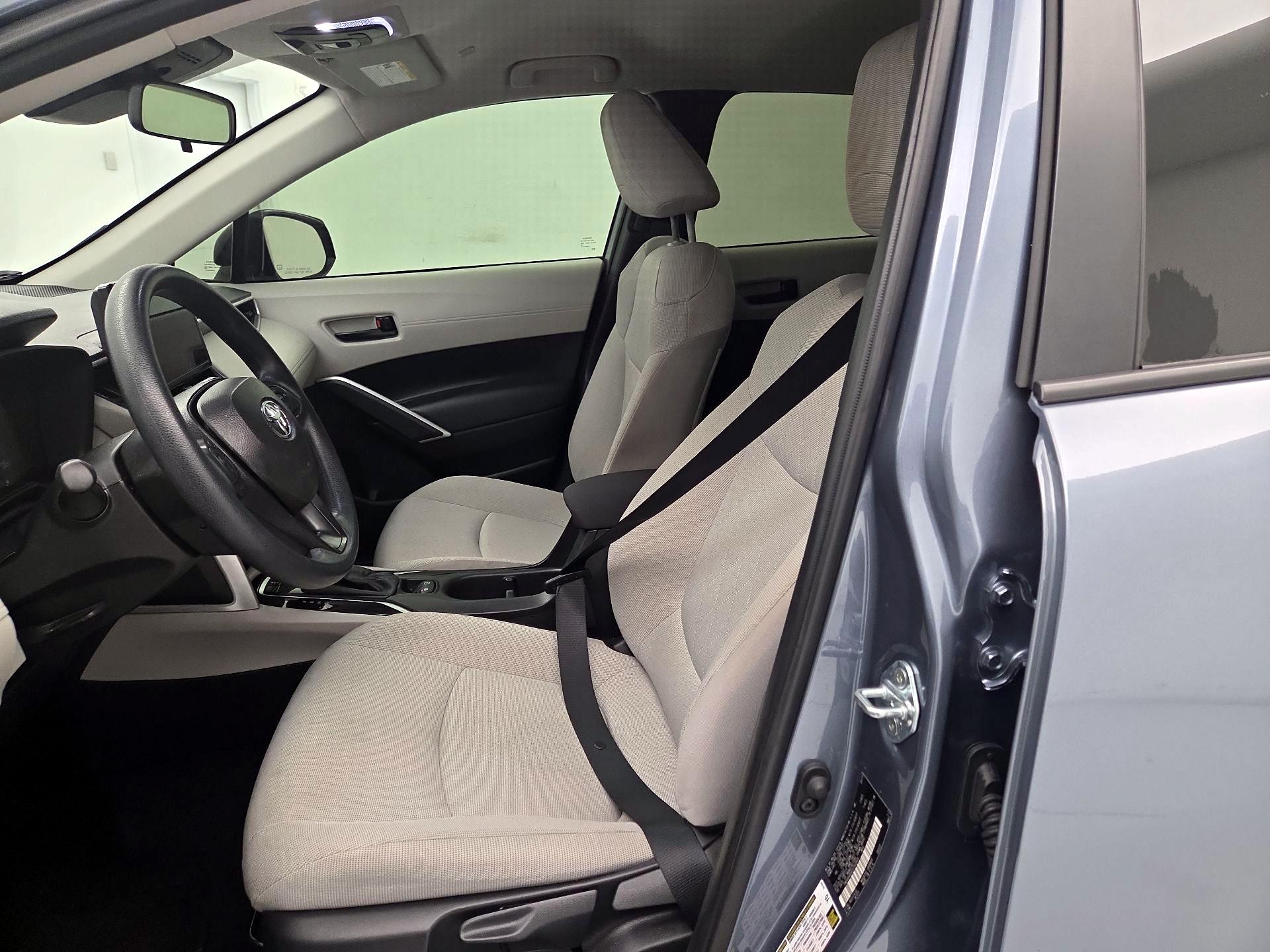 Thumbnail: 2025 Toyota Corolla Cross - 11