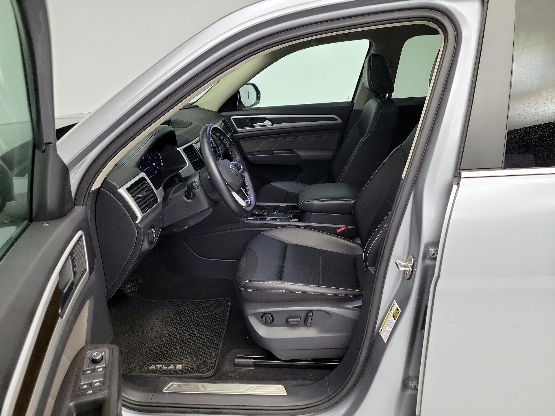 Thumbnail: 2023 Volkswagen Atlas - 11