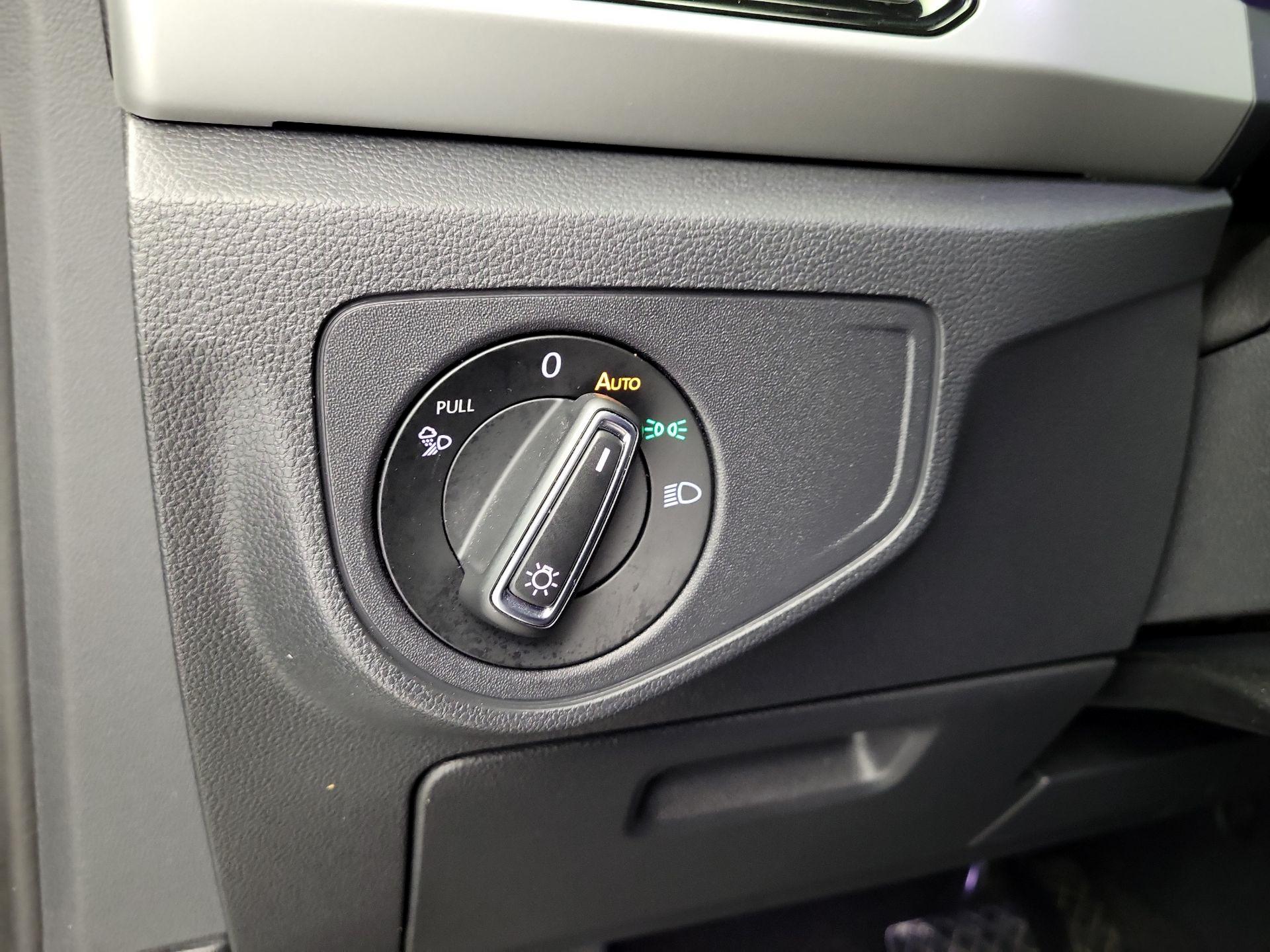 Thumbnail: 2023 Volkswagen Atlas - 13