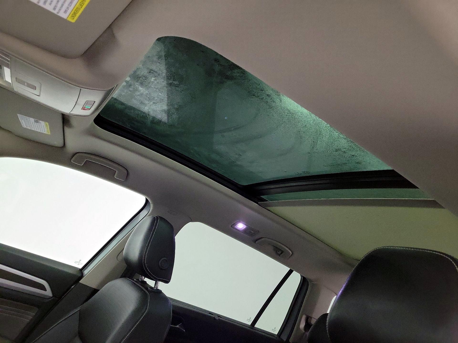 Thumbnail: 2023 Volkswagen Atlas - 19