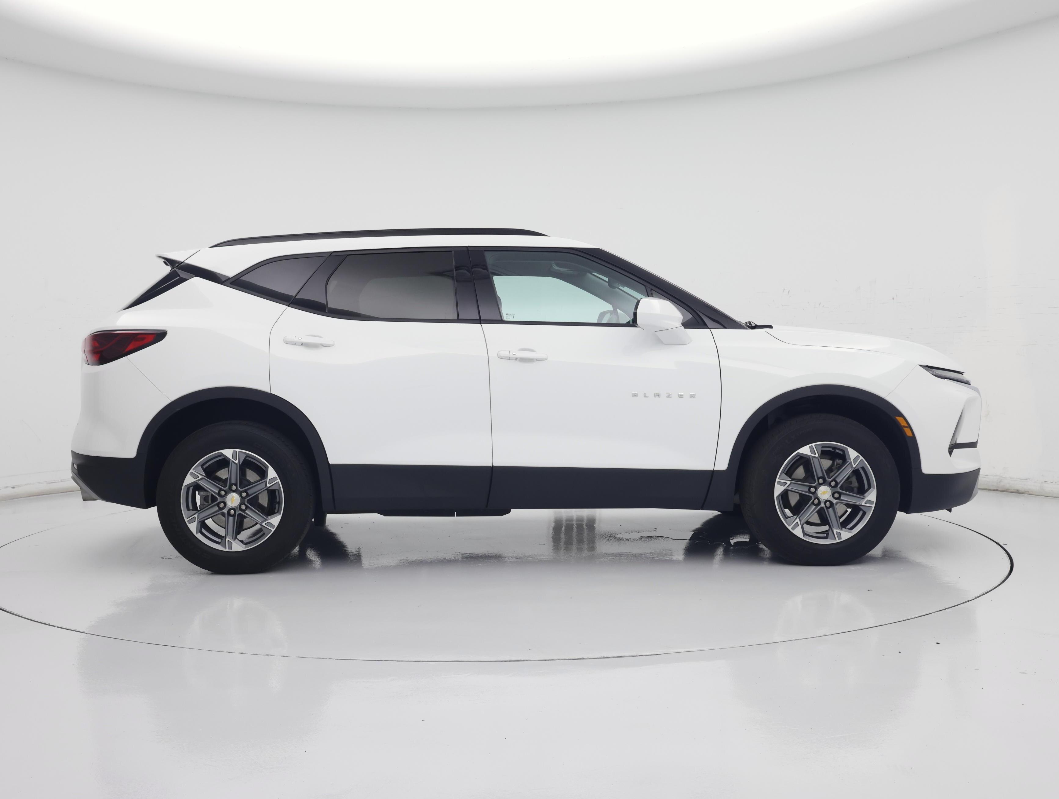 Thumbnail: 2023 Chevrolet Blazer - 7