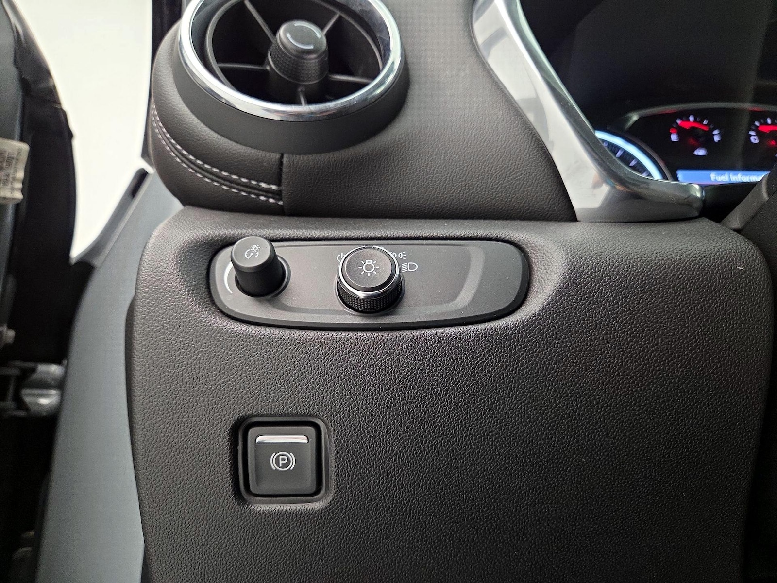 2023 Chevrolet Blazer 2LT - Photo 14