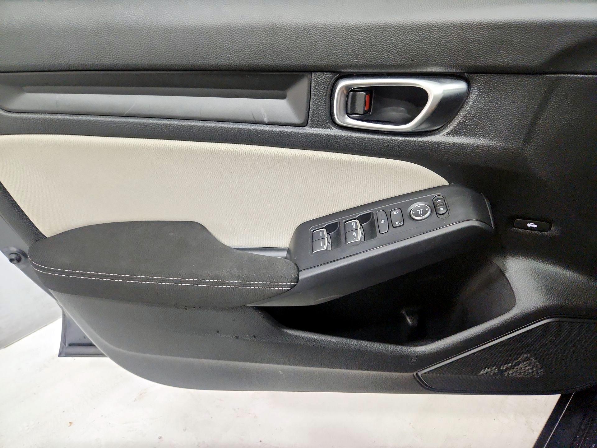 Thumbnail: 2023 Honda Civic - 12