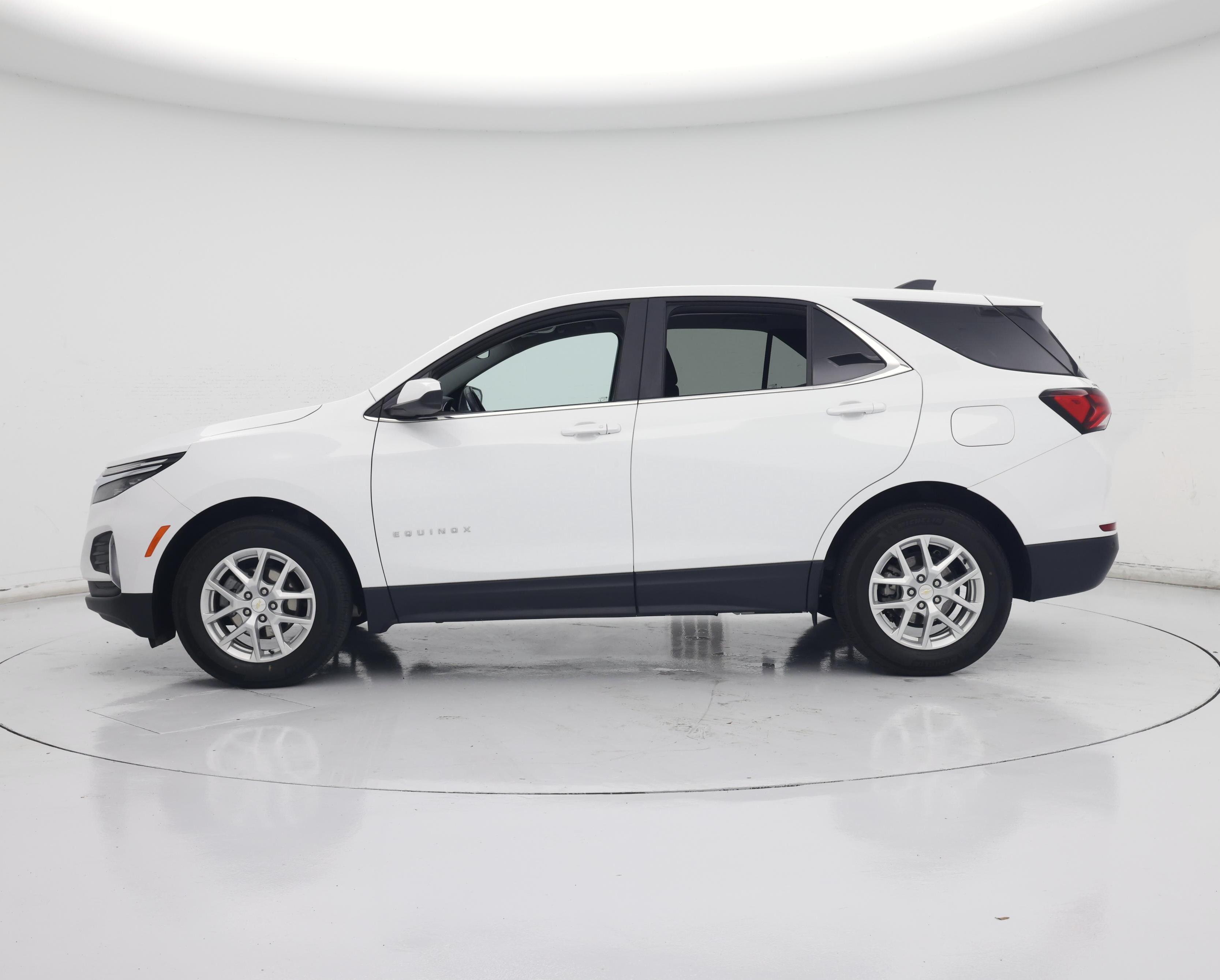 Thumbnail: 2023 Chevrolet Equinox - 3