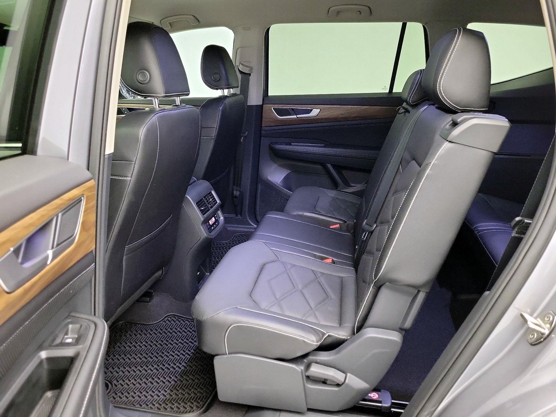 Thumbnail: 2024 Volkswagen Atlas - 19
