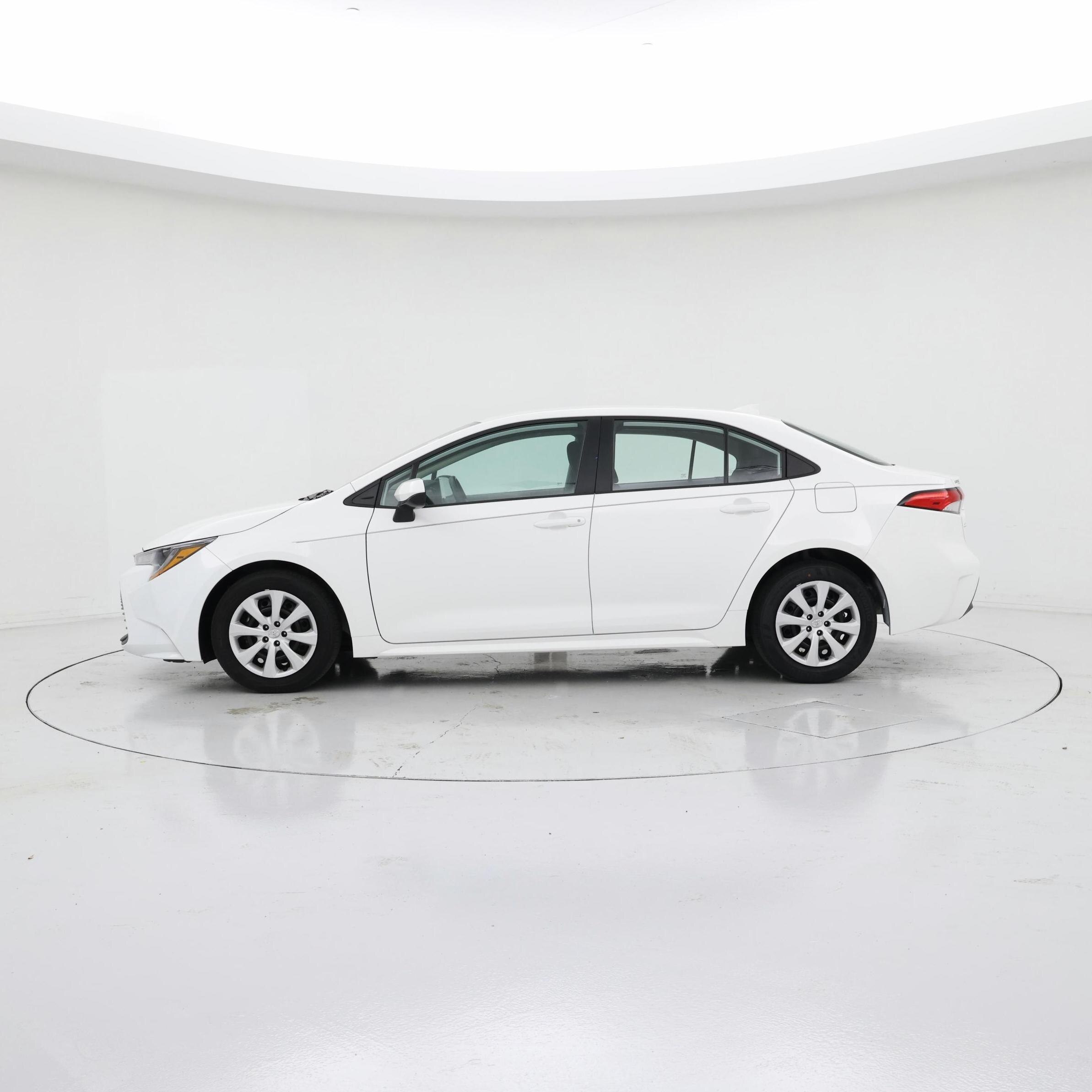 Thumbnail: 2024 Toyota Corolla - 3