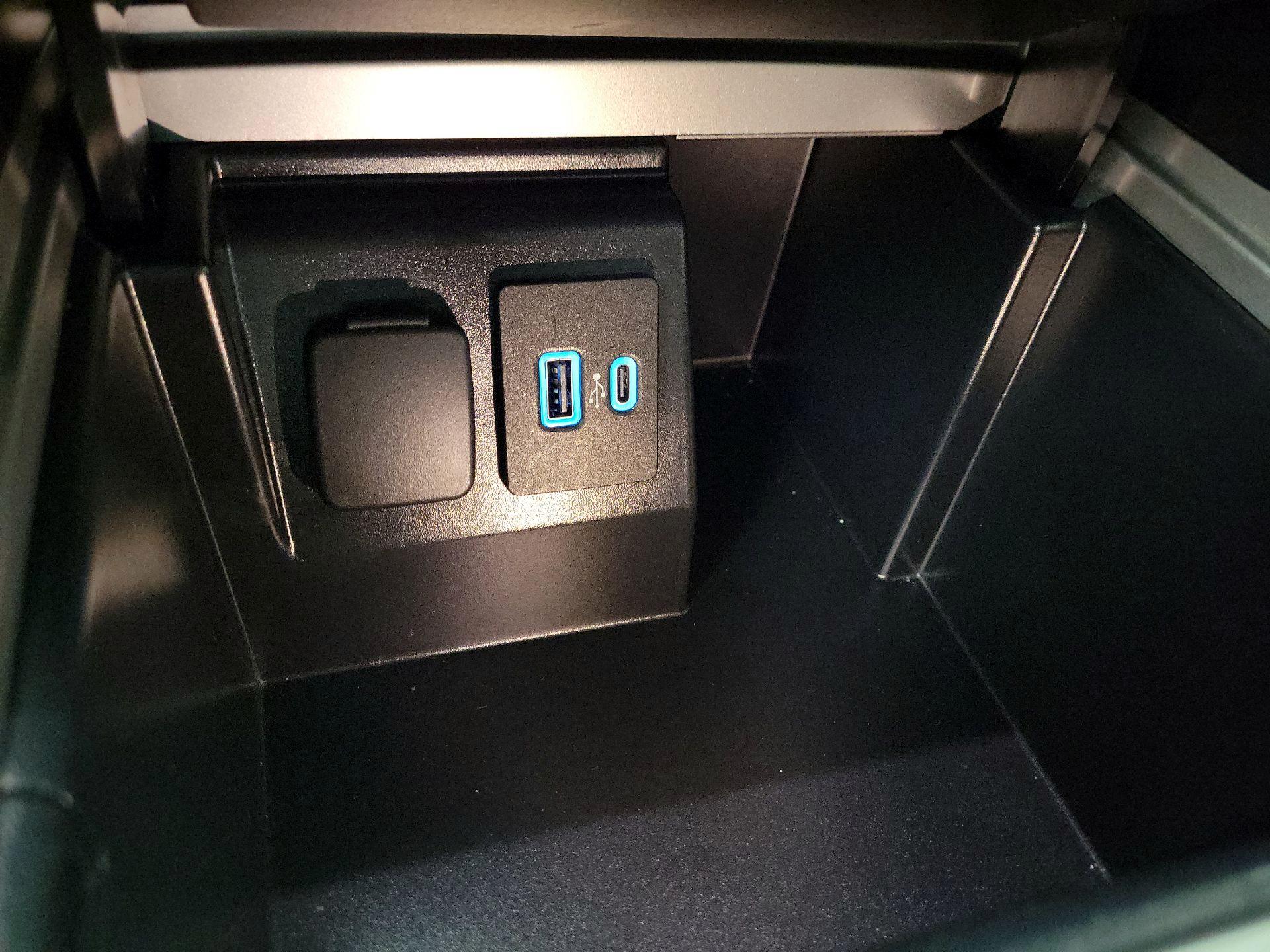 Thumbnail: 2023 Ford Explorer - 19