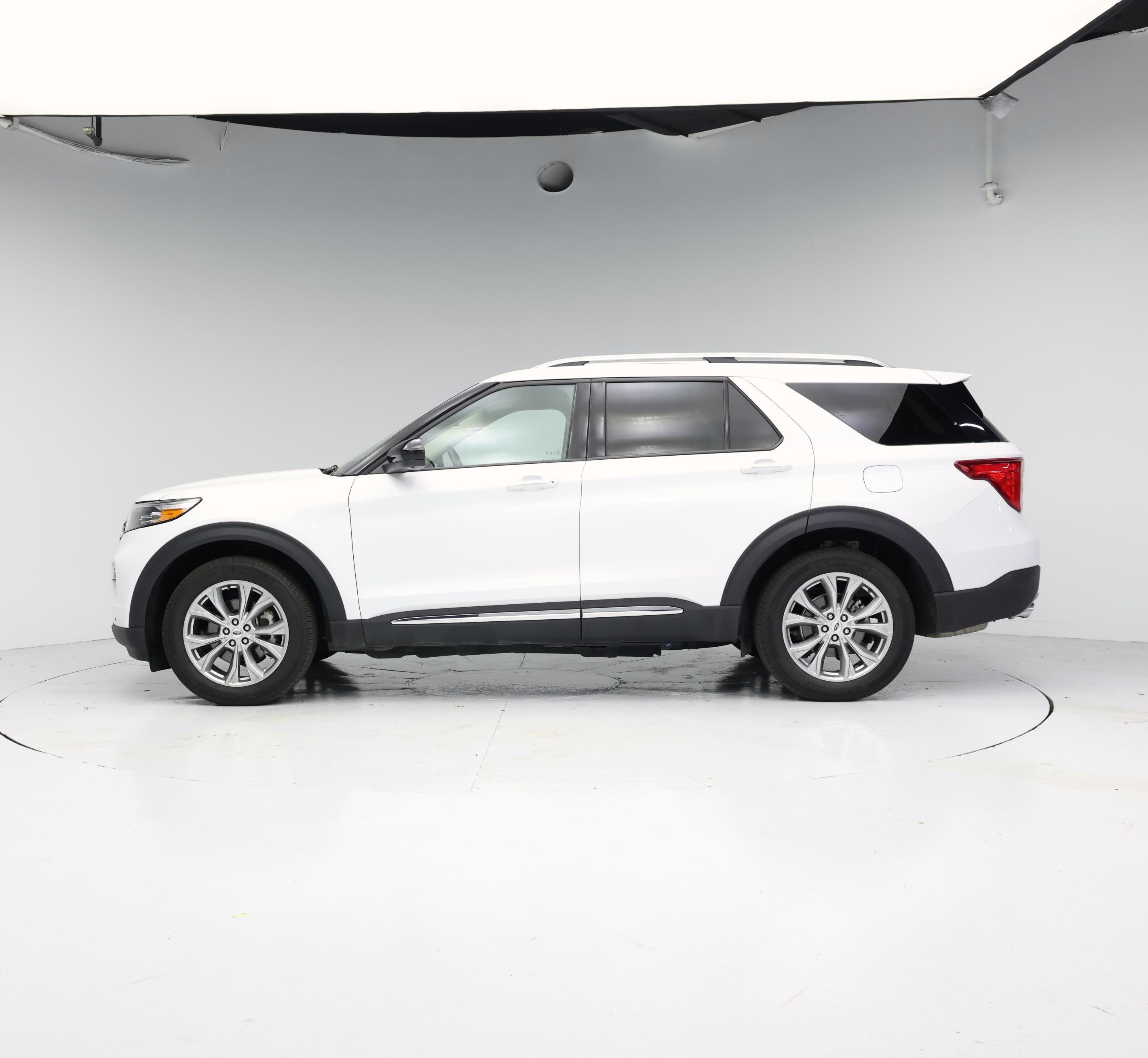 Thumbnail: 2023 Ford Explorer - 3