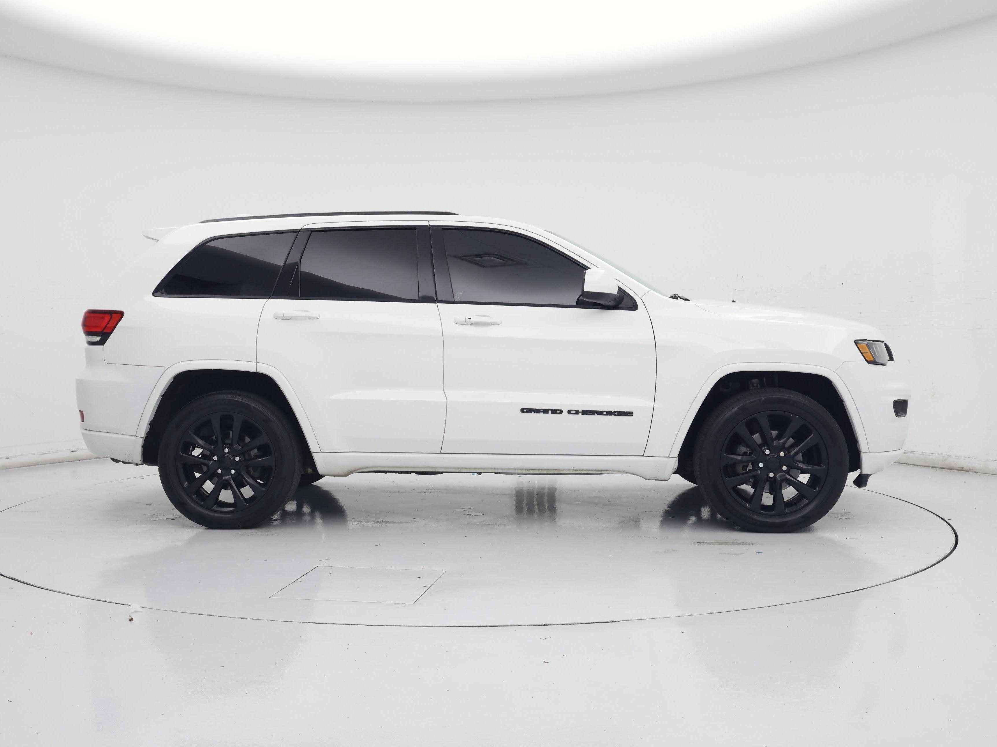 Thumbnail: 2020 Jeep Grand Cherokee - 7