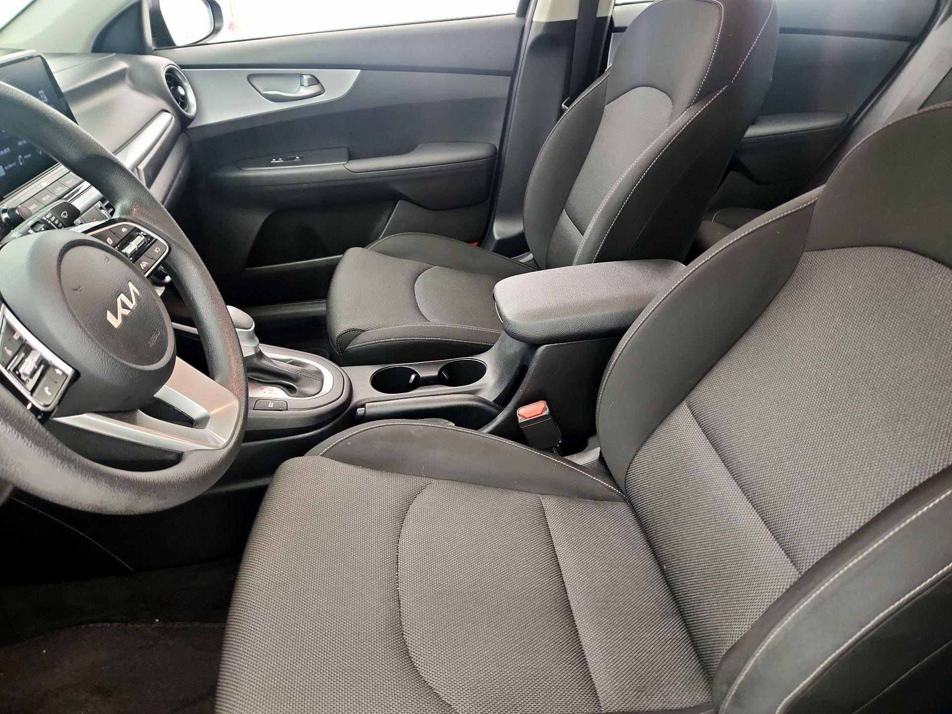 Thumbnail: 2024 Kia Forte - 11