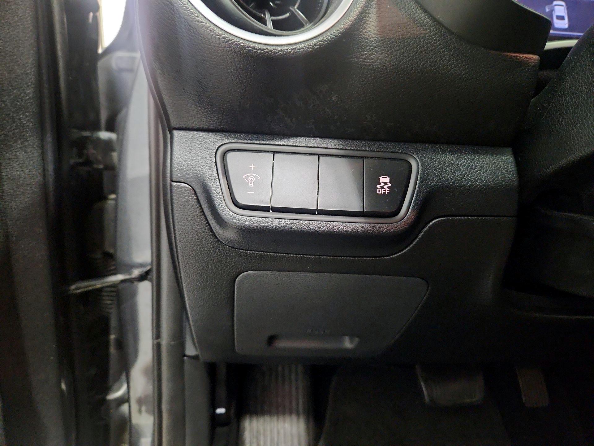 Thumbnail: 2024 Kia Forte - 13