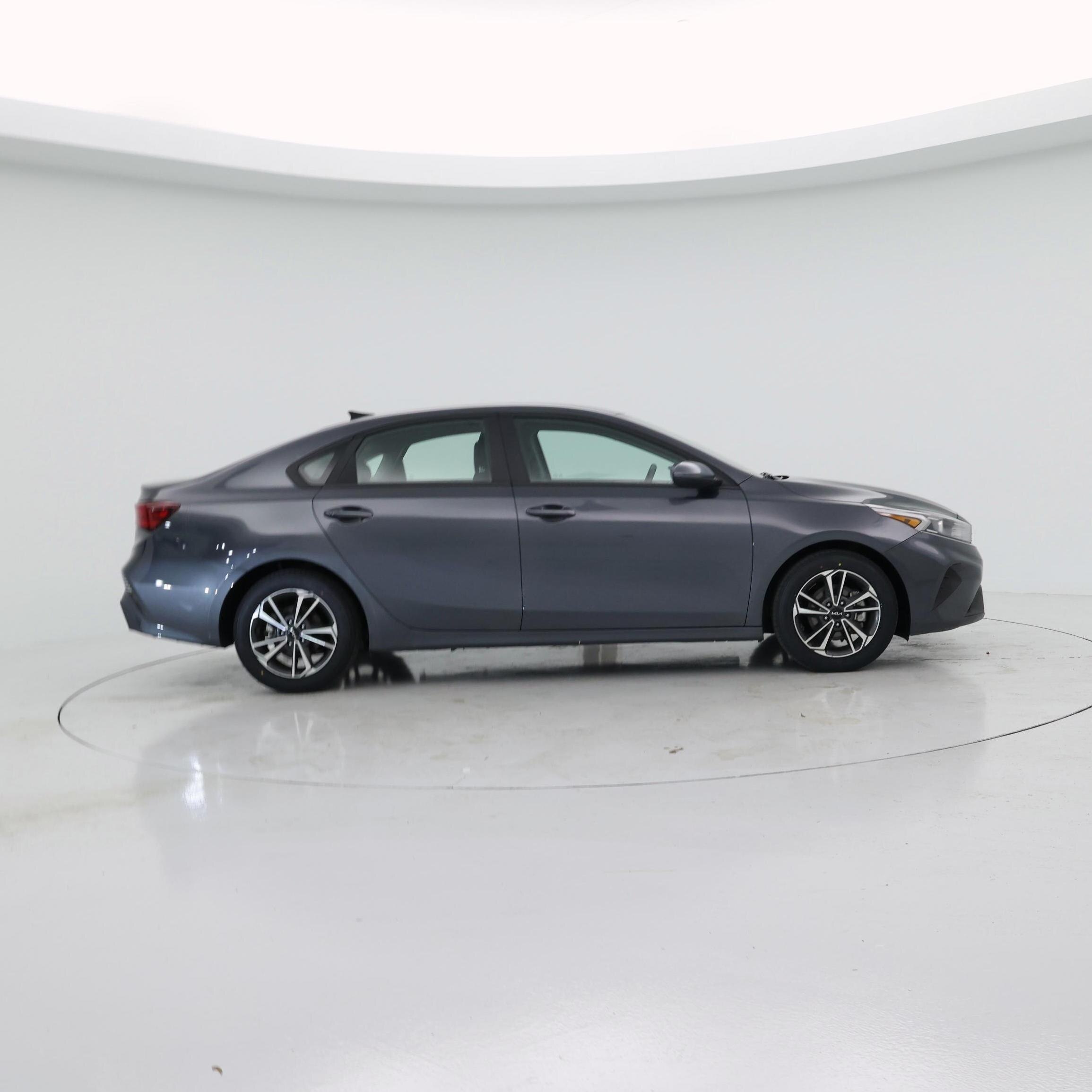 Thumbnail: 2024 Kia Forte - 7