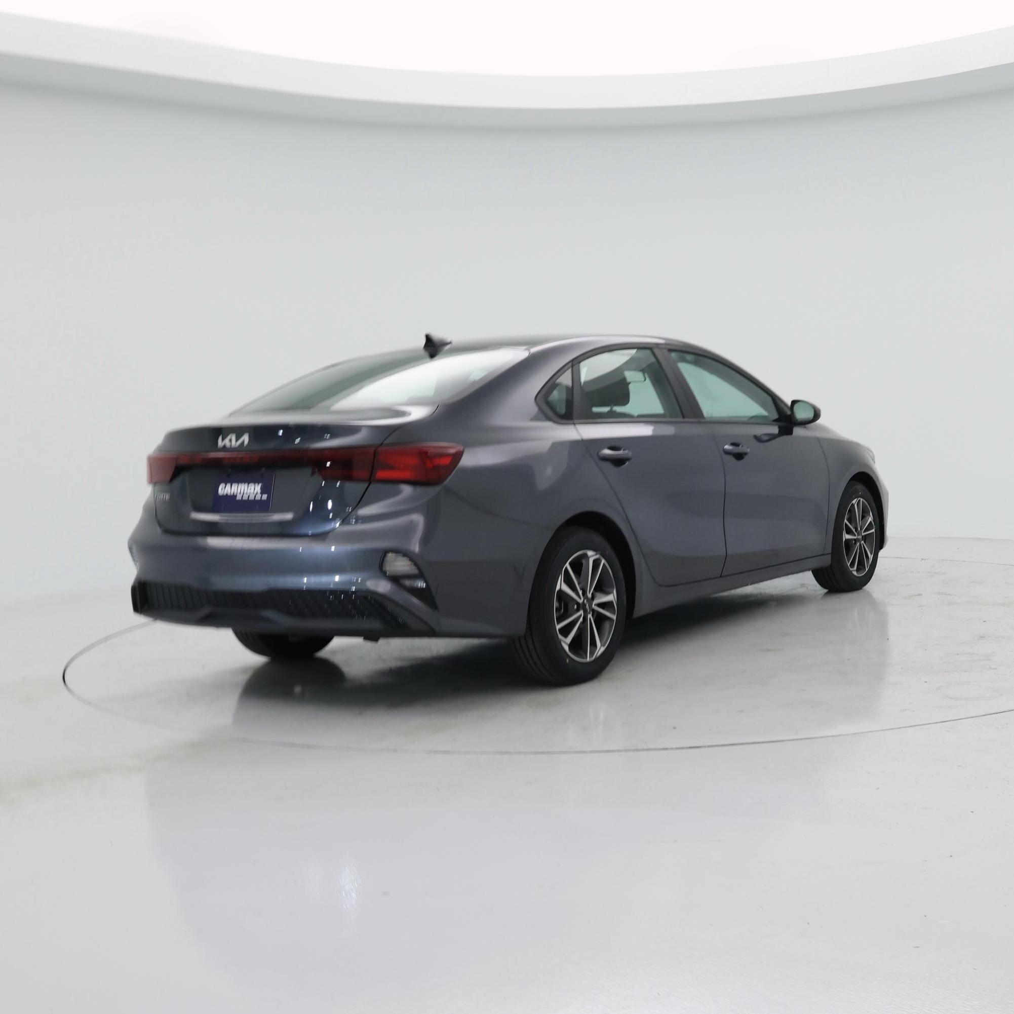 Thumbnail: 2024 Kia Forte - 8