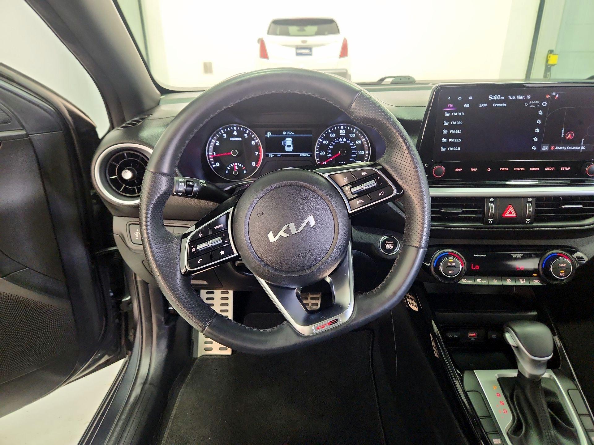 Thumbnail: 2023 Kia Forte - 10