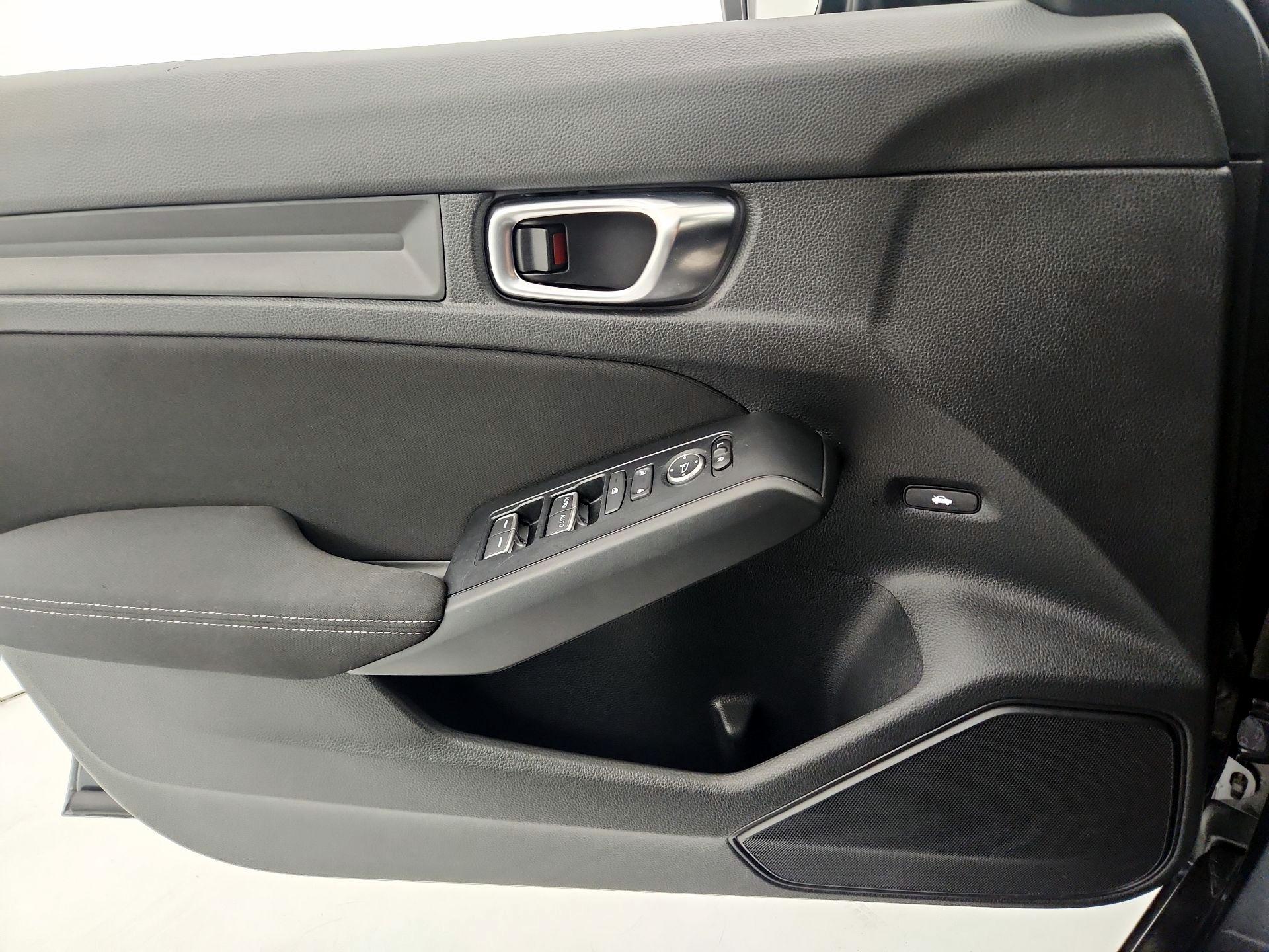 Thumbnail: 2024 Honda Civic - 12