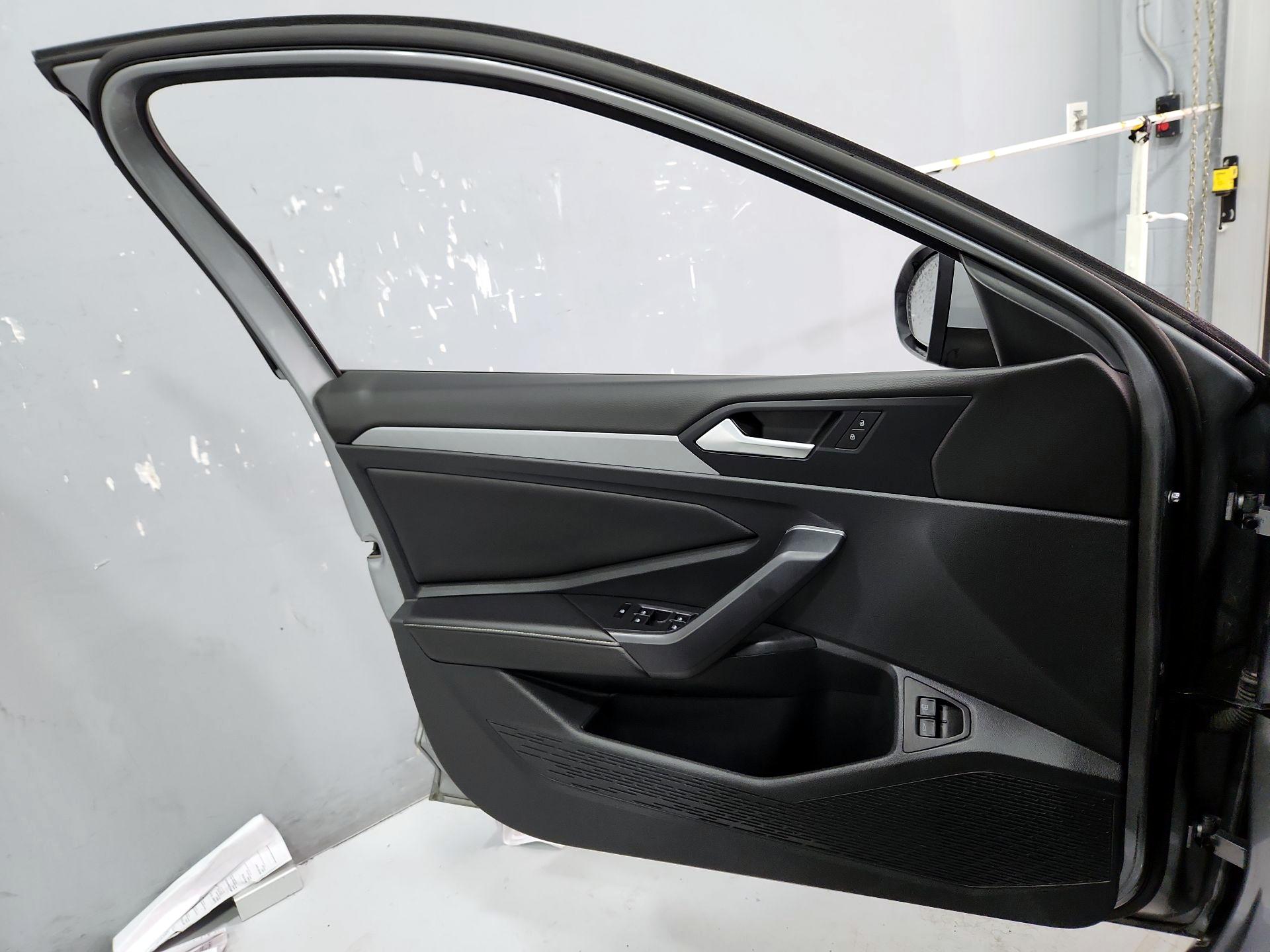 Thumbnail: 2024 Volkswagen Jetta - 12