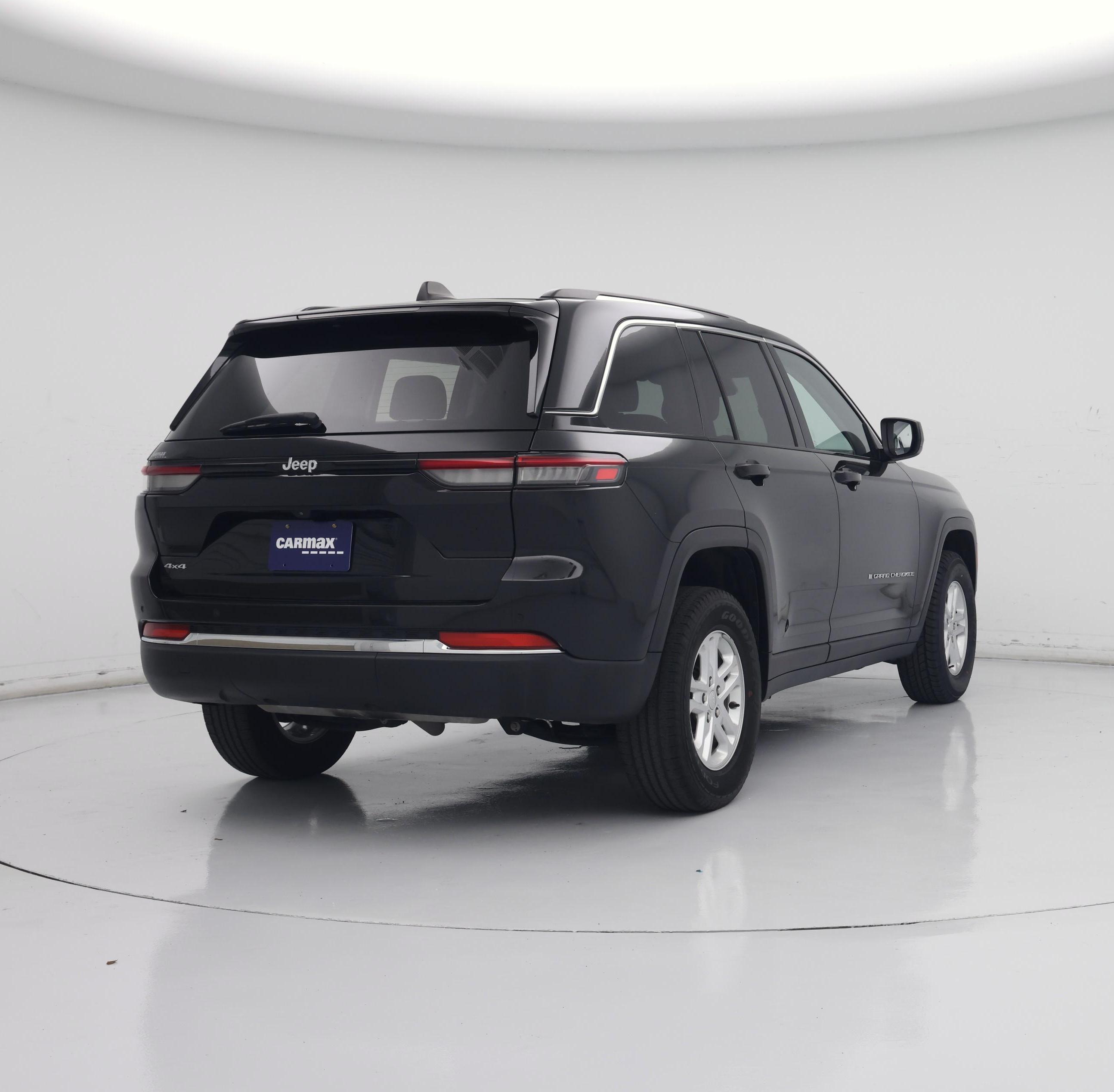 Thumbnail: 2023 Jeep Grand Cherokee - 8