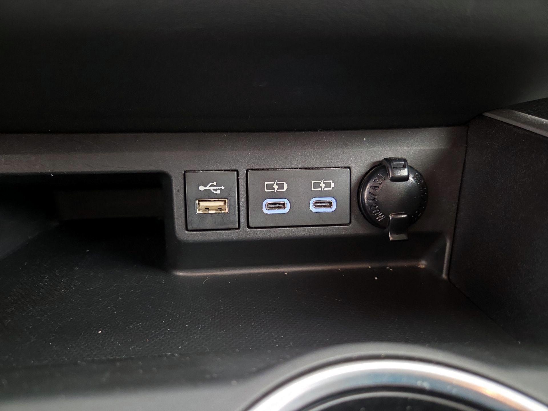 Thumbnail: 2023 Toyota Highlander - 18