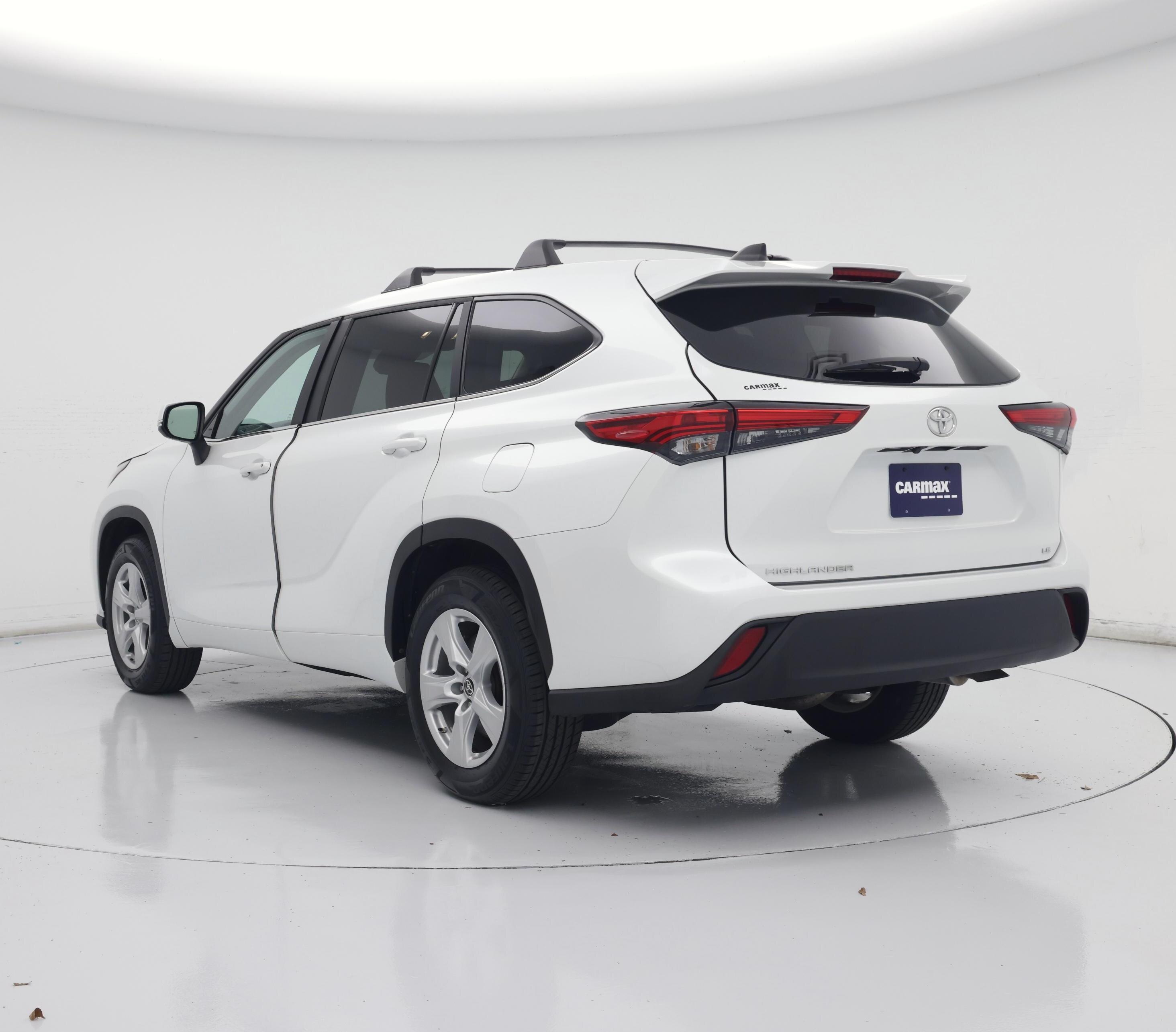 Thumbnail: 2023 Toyota Highlander - 2