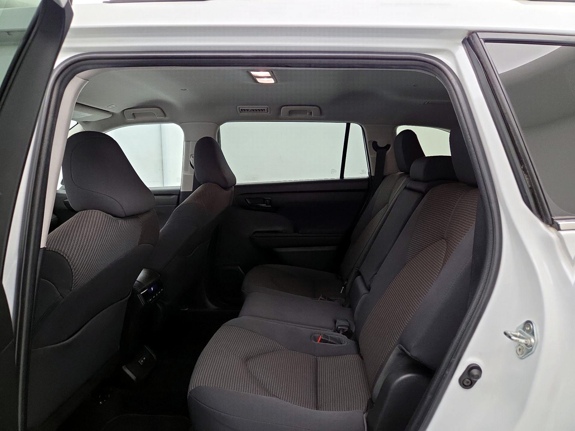 Thumbnail: 2023 Toyota Highlander - 19