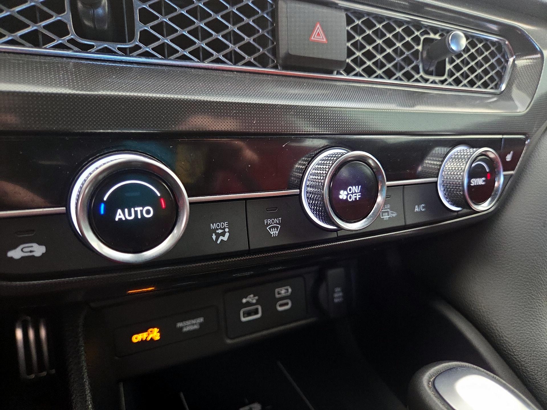 Thumbnail: 2024 Acura Integra - 16