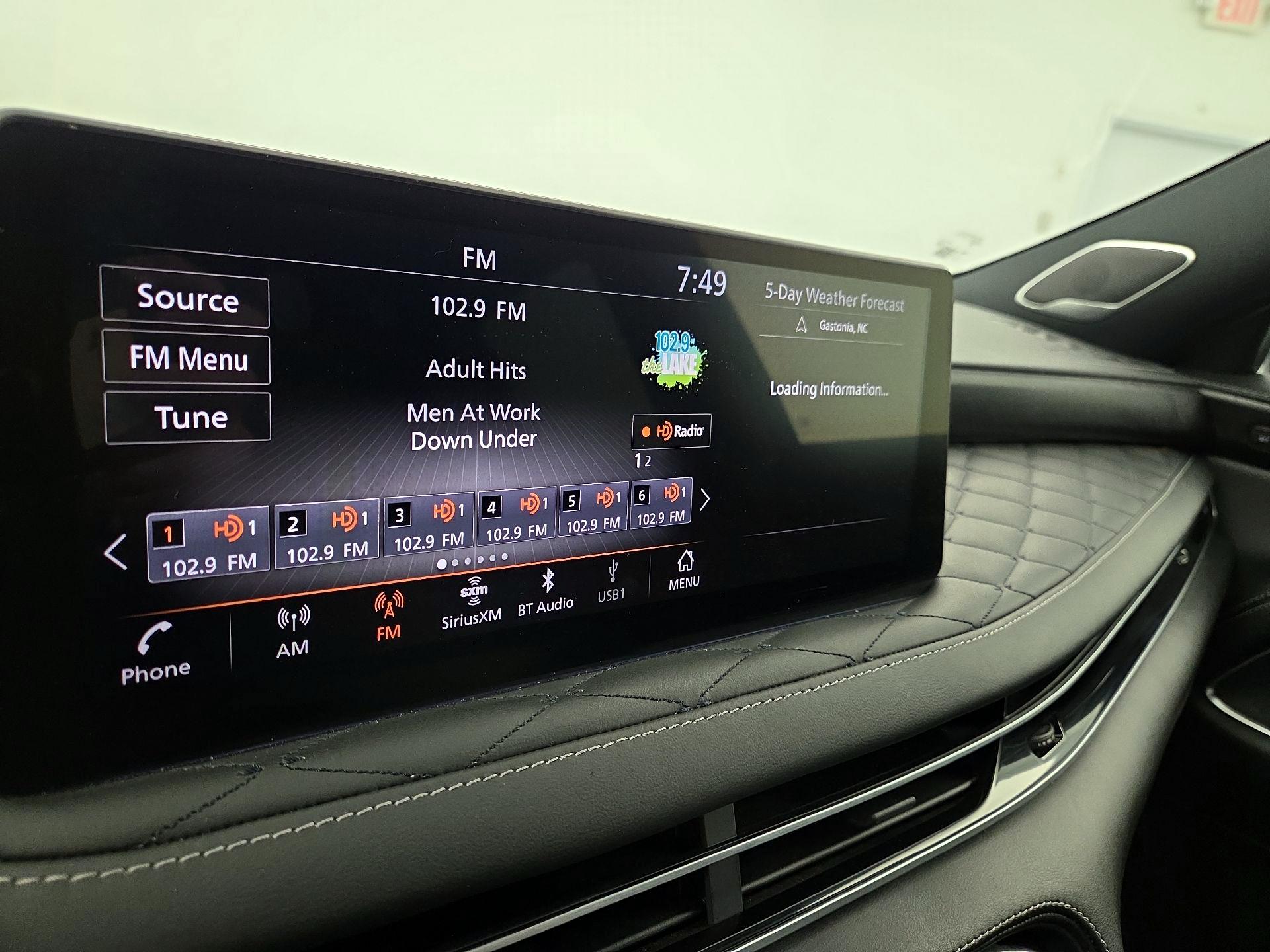 Thumbnail: 2022 INFINITI QX60 - 15