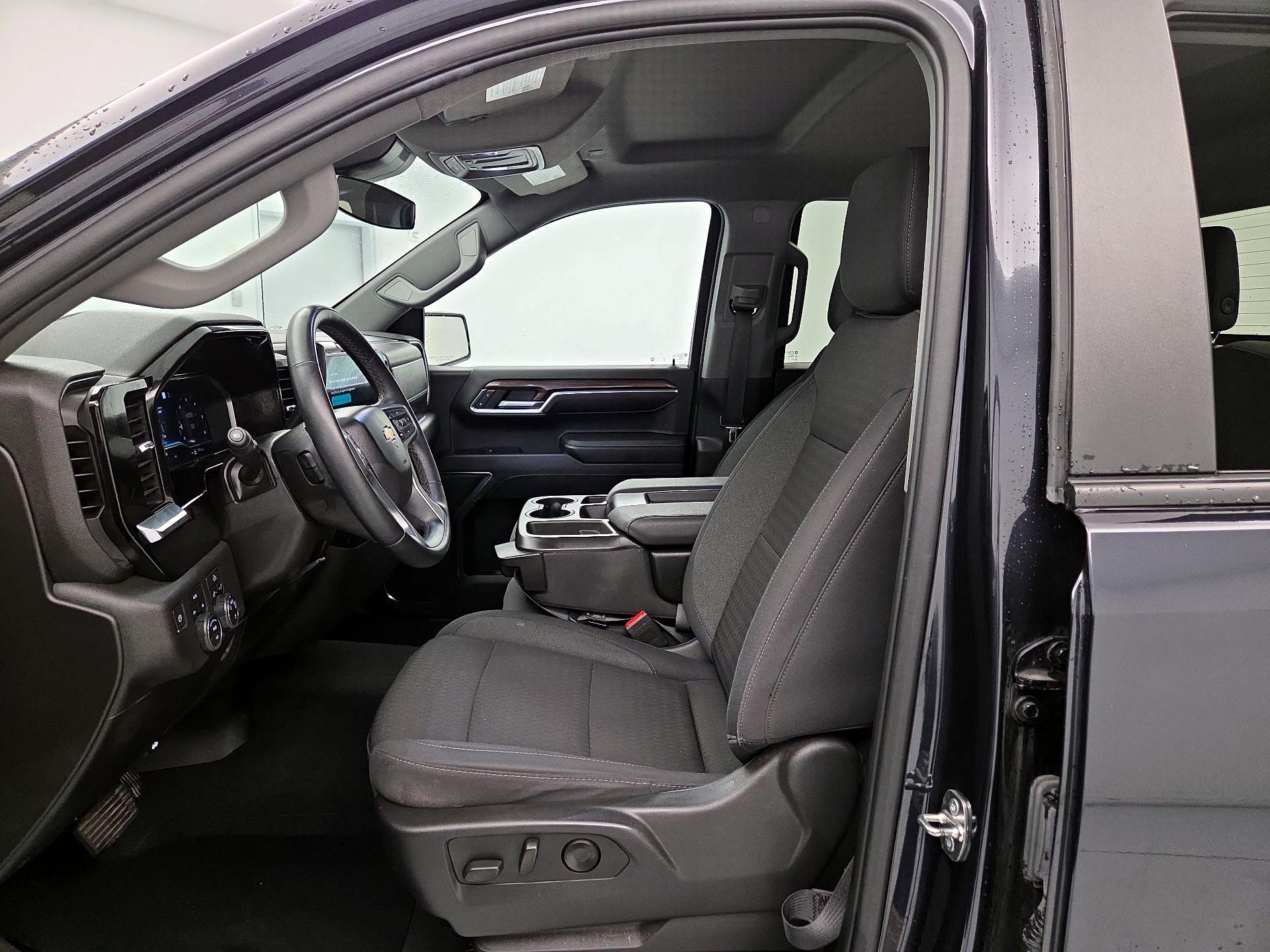 Thumbnail: 2023 Chevrolet Silverado 1500 - 11