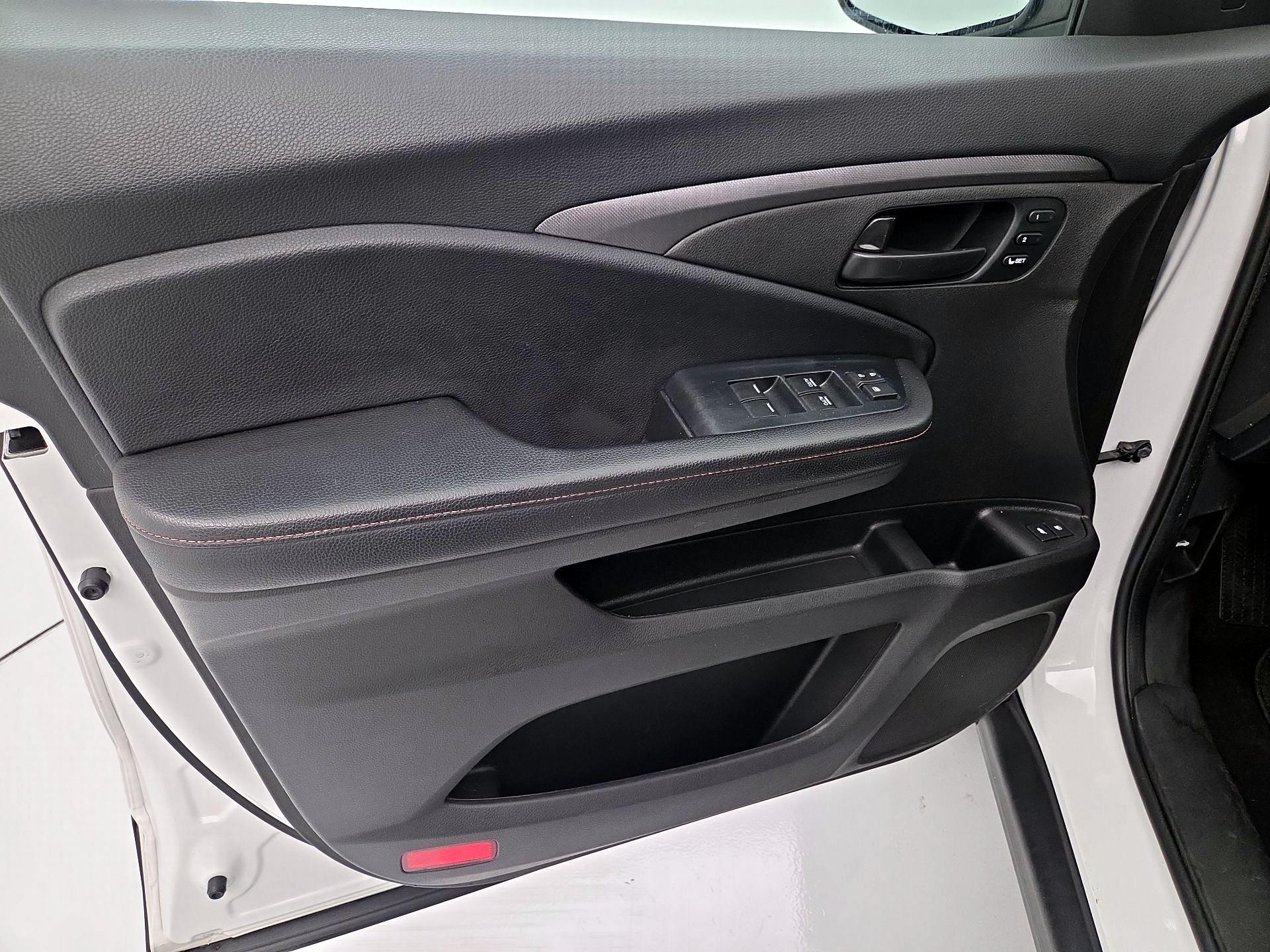 Thumbnail: 2022 Honda Passport - 12