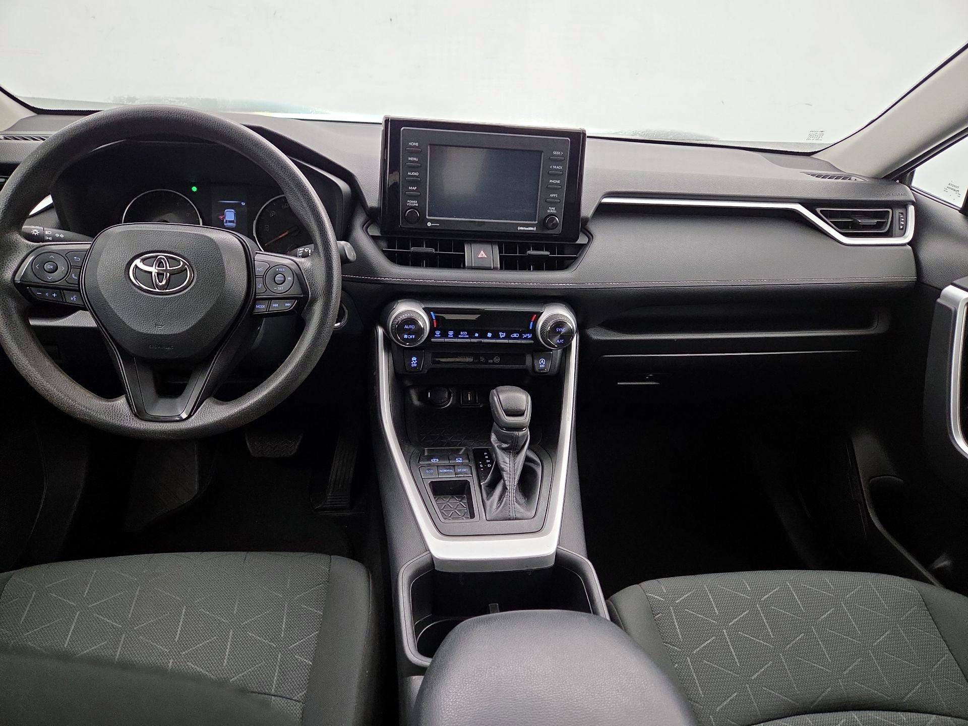 Thumbnail: 2022 Toyota RAV4 - 9