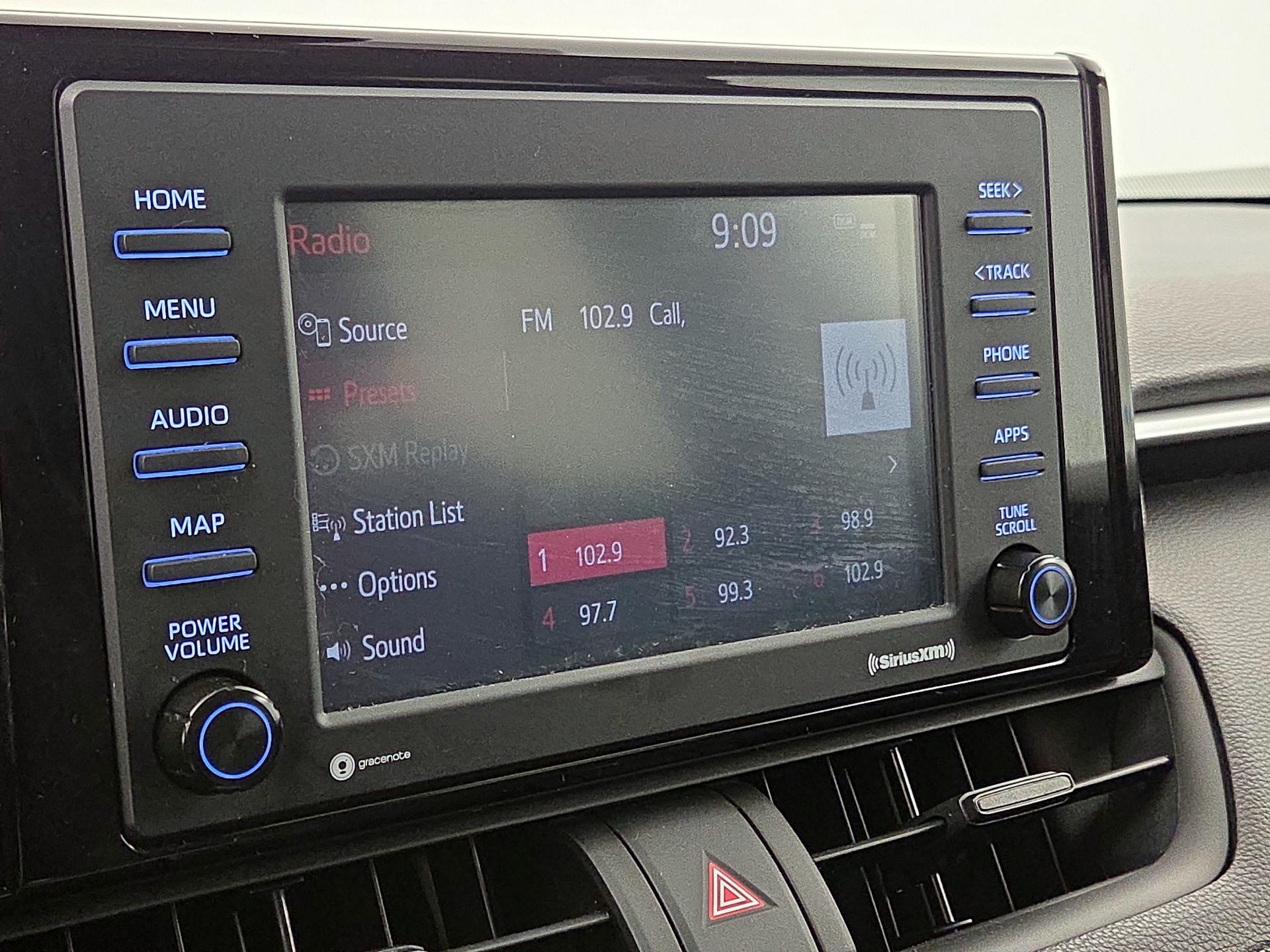 Thumbnail: 2022 Toyota RAV4 - 15